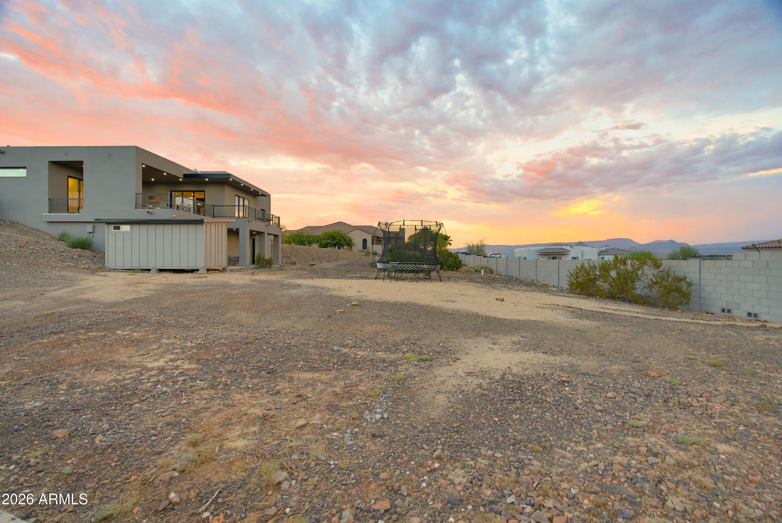 235 W ROCK VIEW Road