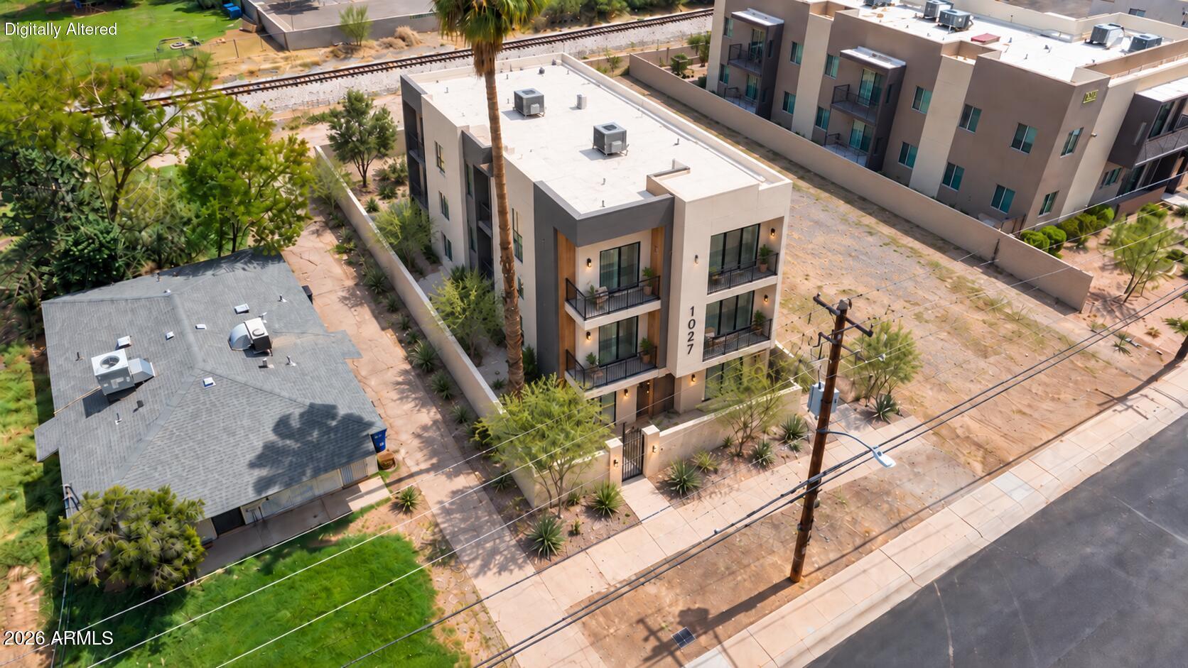 1027 S FARMER Avenue 7