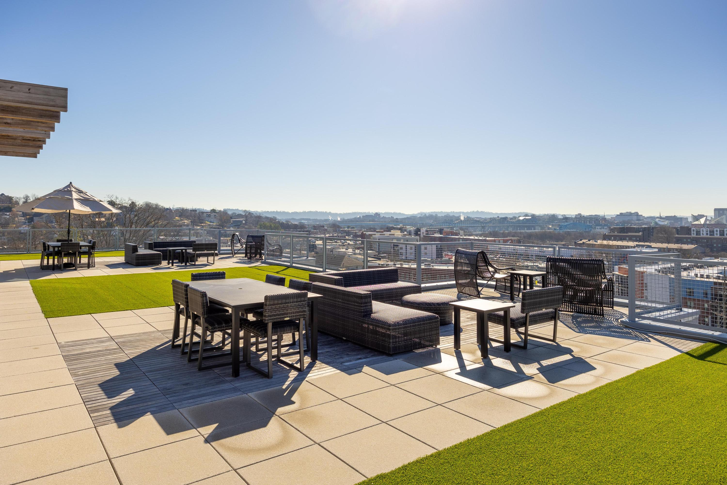 411 Fairpoint Street, 208