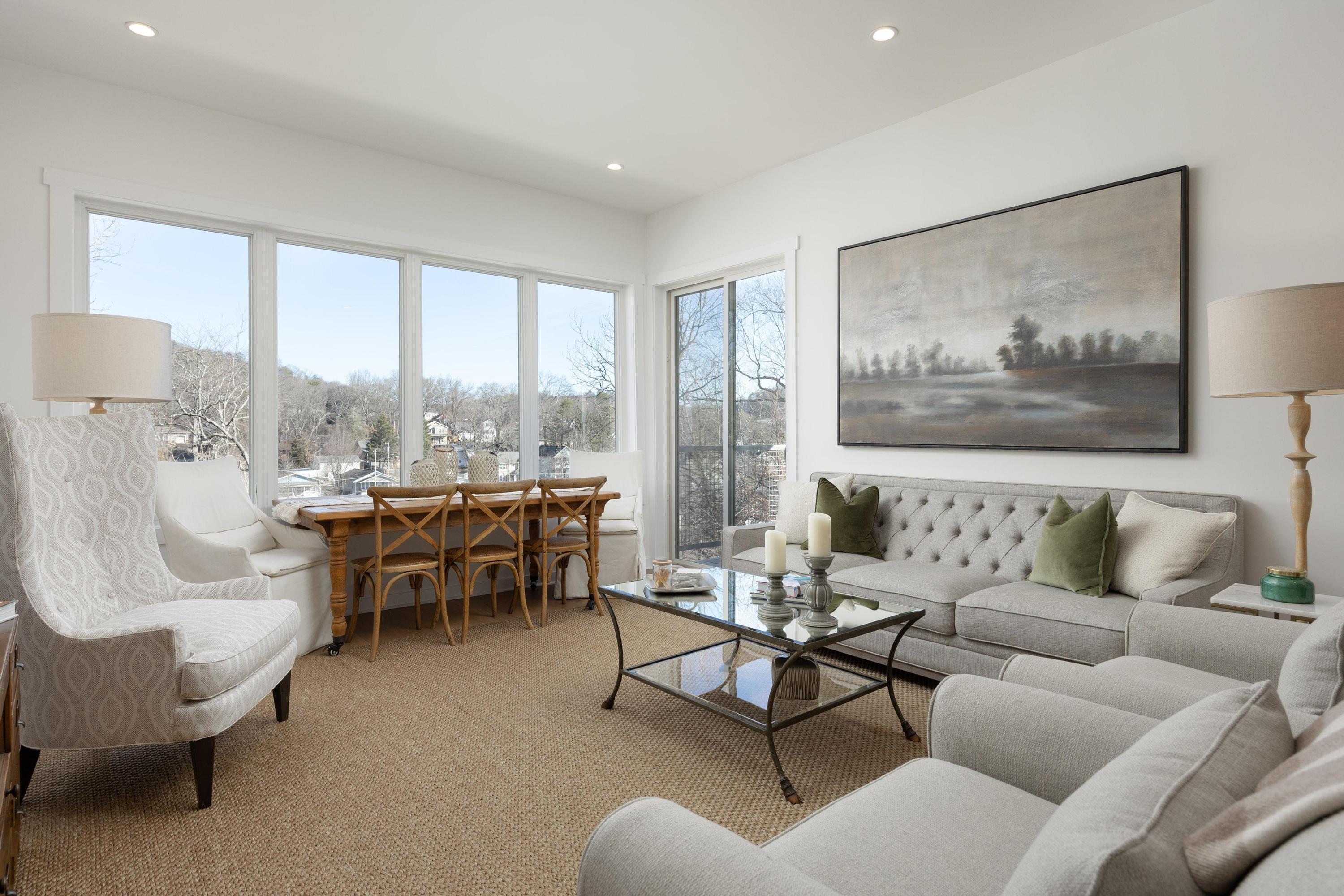 411 Fairpoint Street, 208