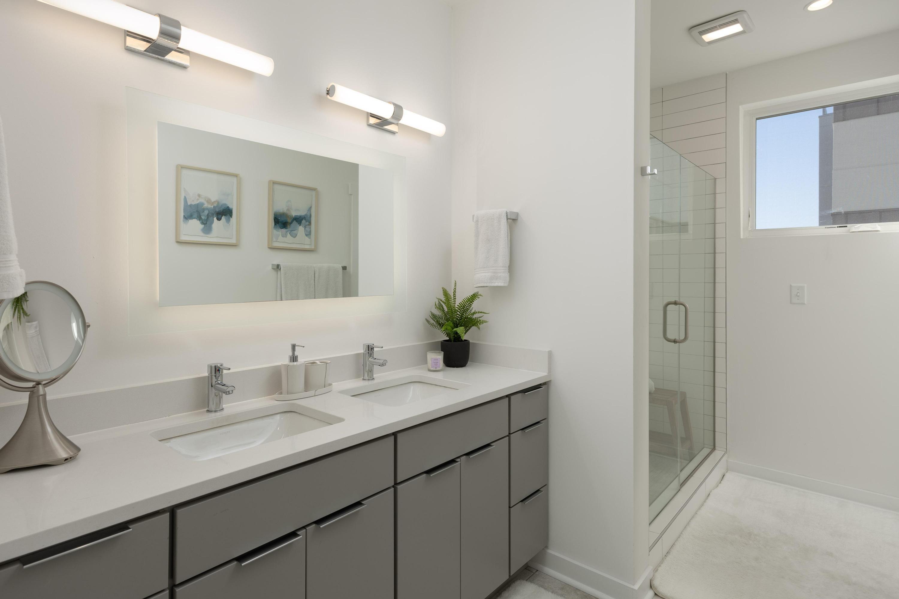 411 Fairpoint Street, 208