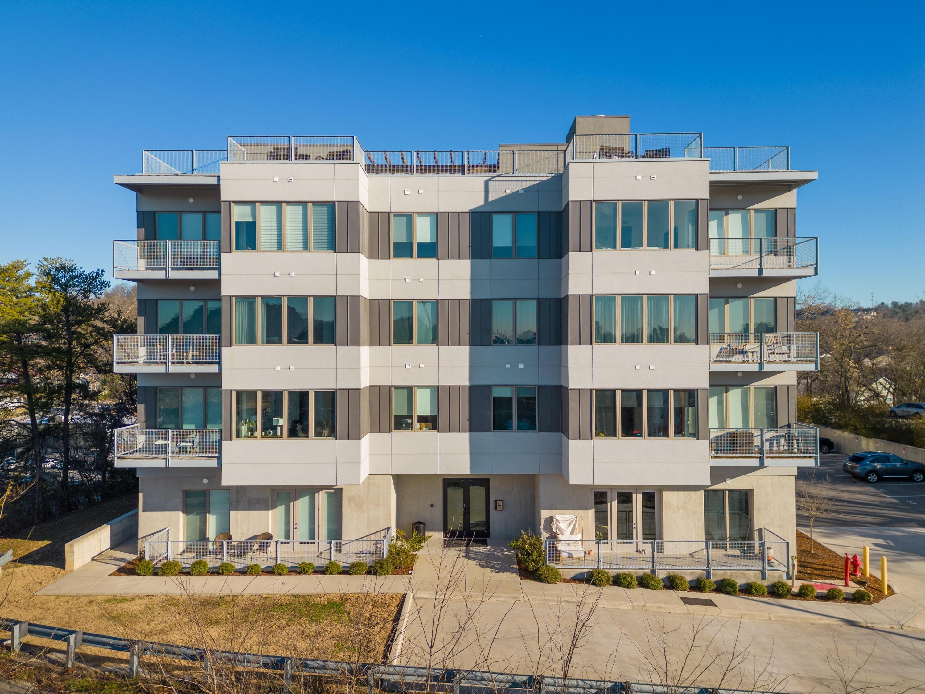 411 Fairpoint Street, 208