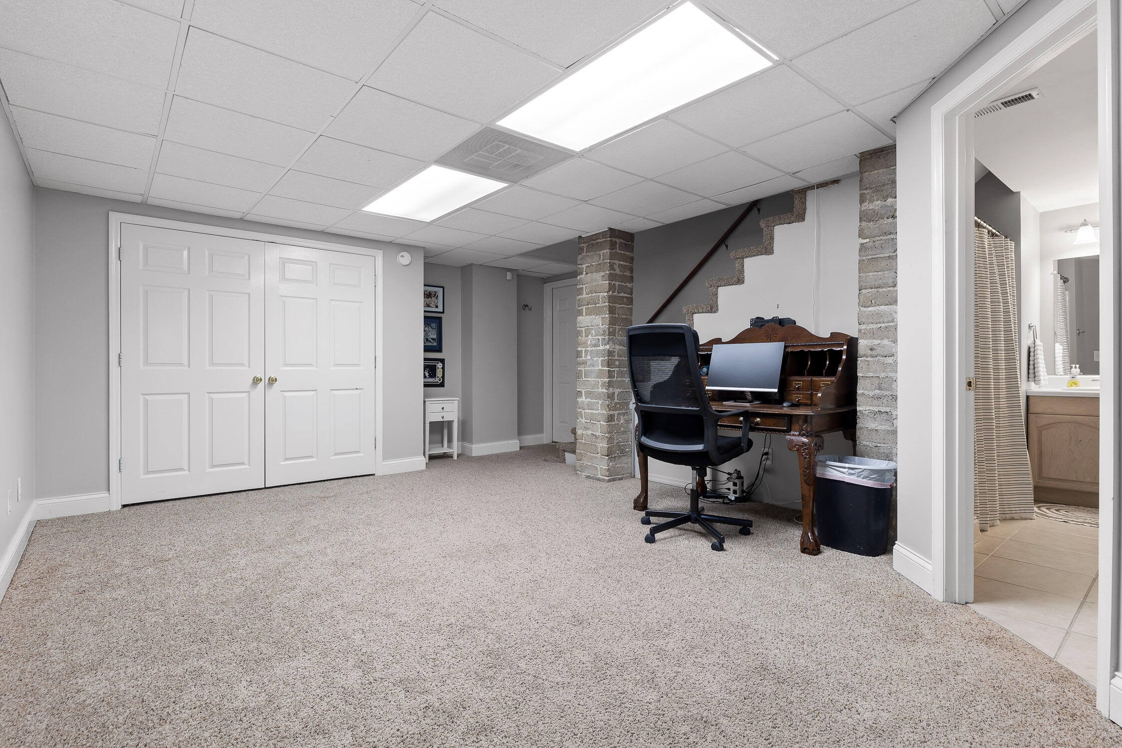 1707 Auburndale Avenue