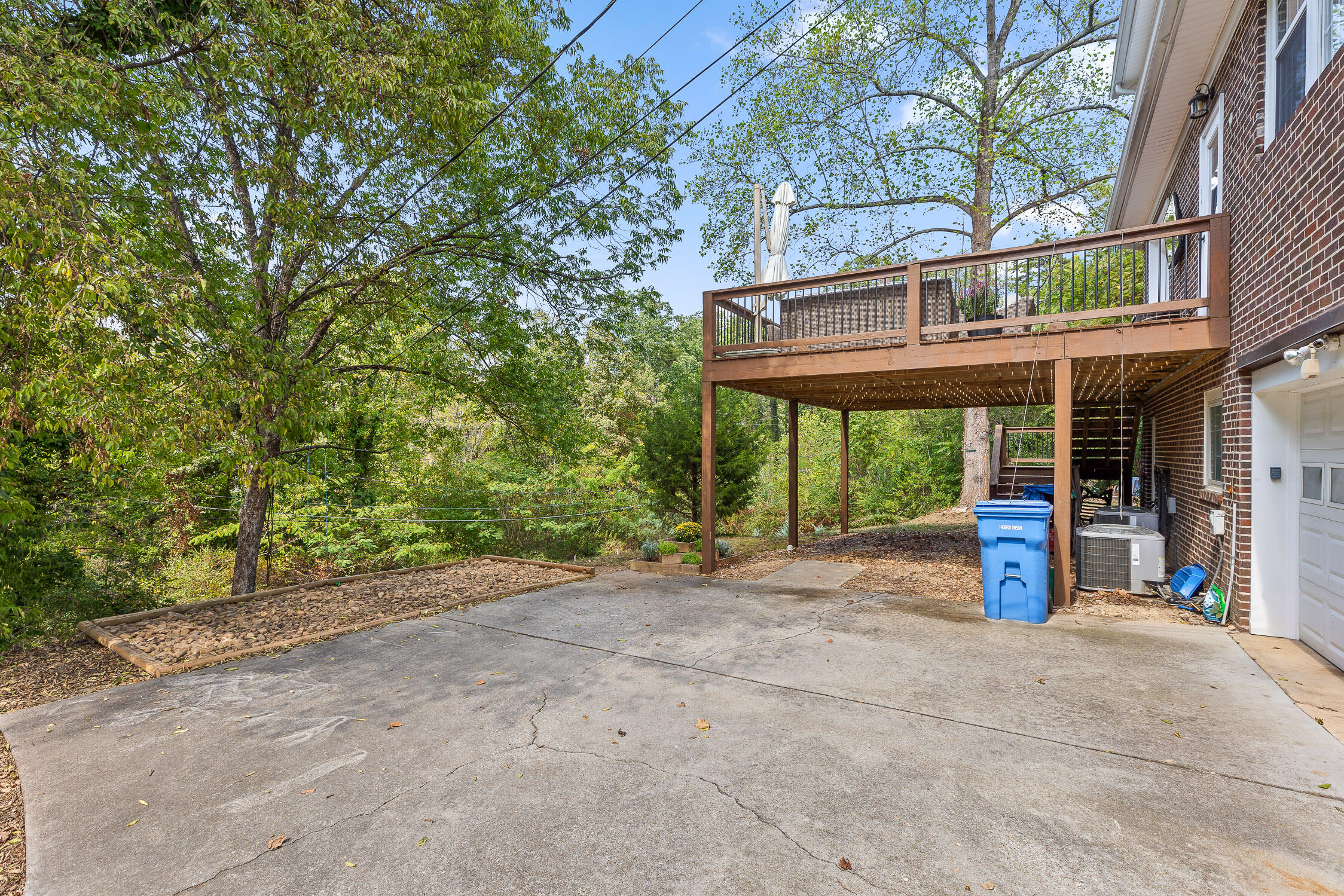 1707 Auburndale Avenue