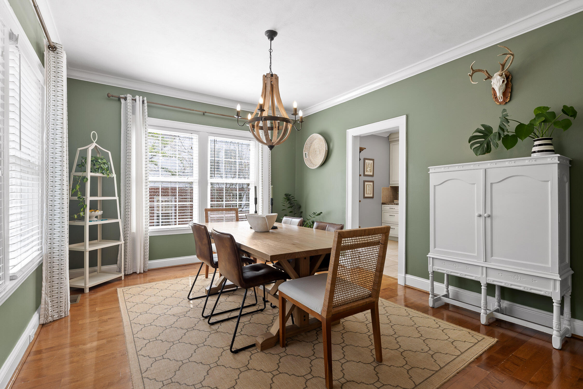 1707 Auburndale Avenue