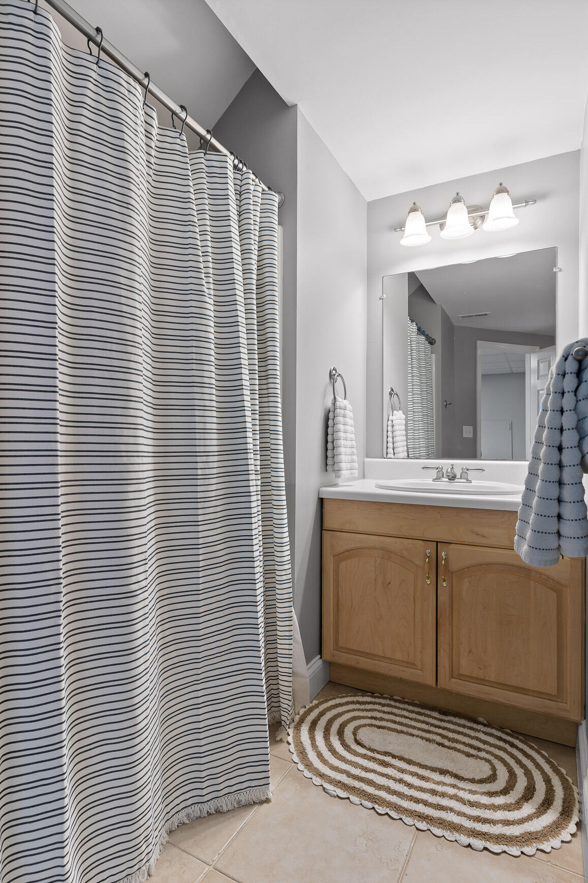 1707 Auburndale Avenue