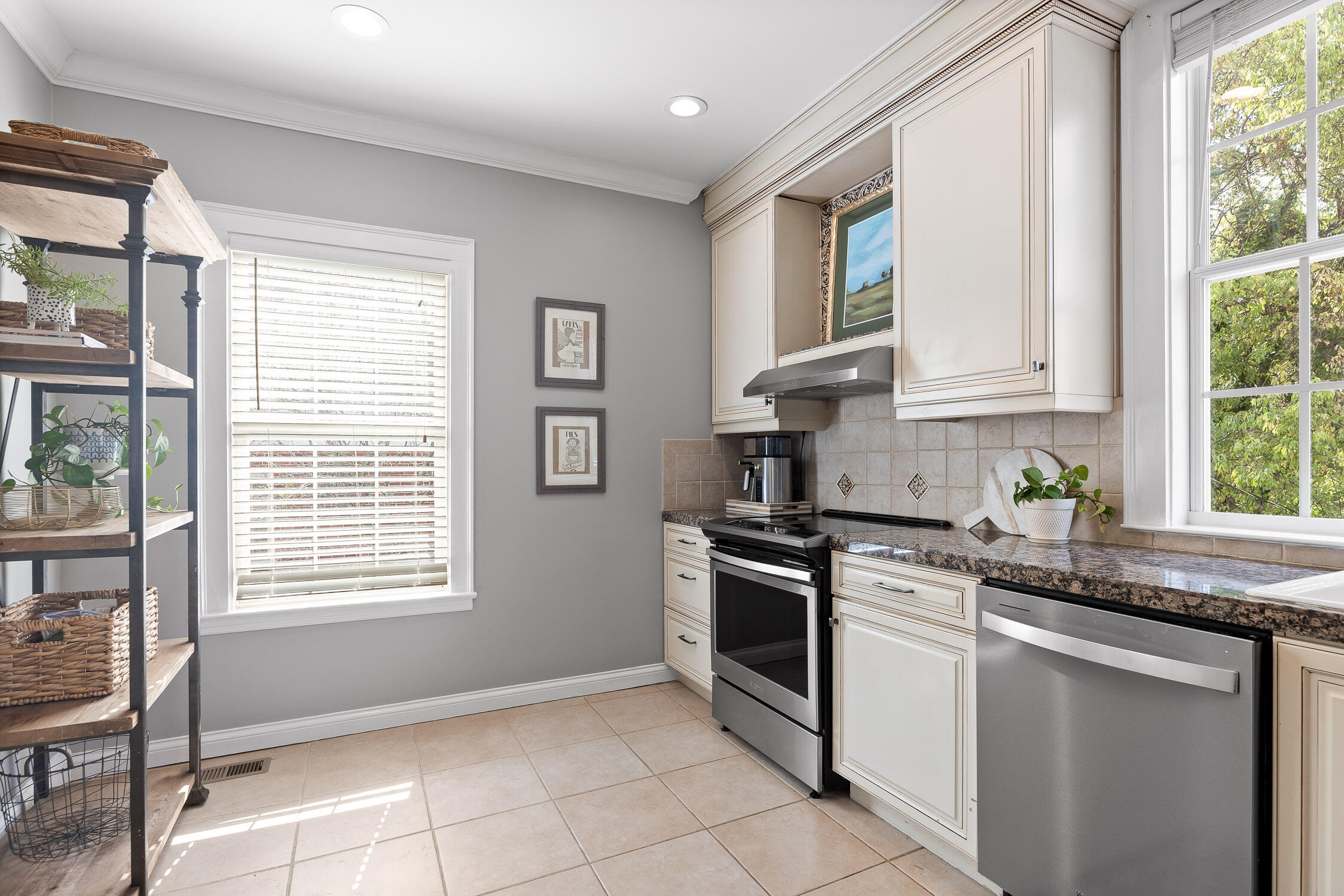 1707 Auburndale Avenue