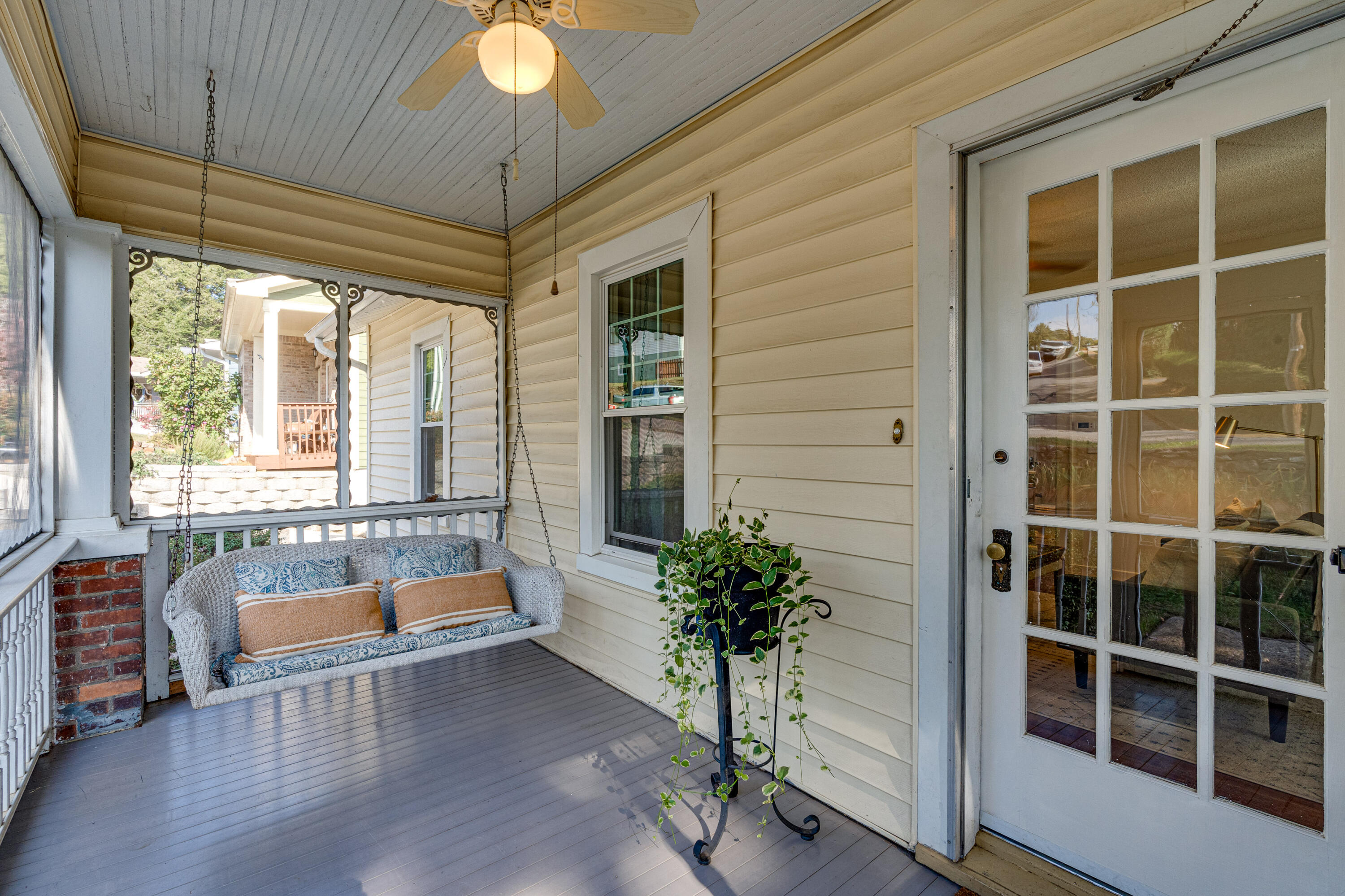 1223 Worthington Street