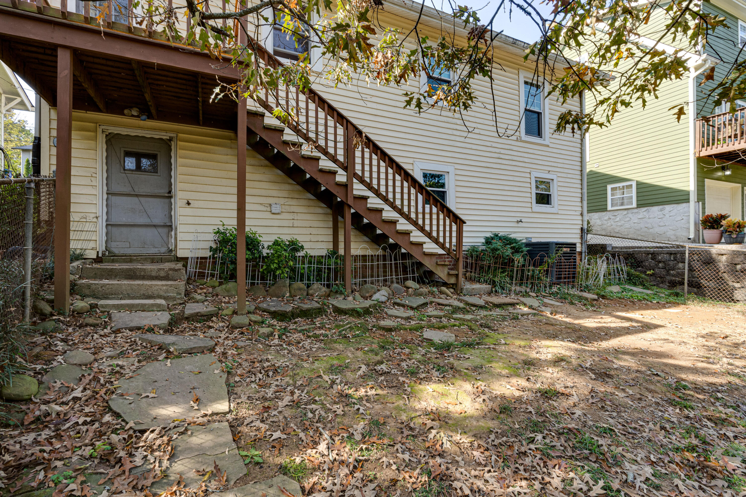 1223 Worthington Street