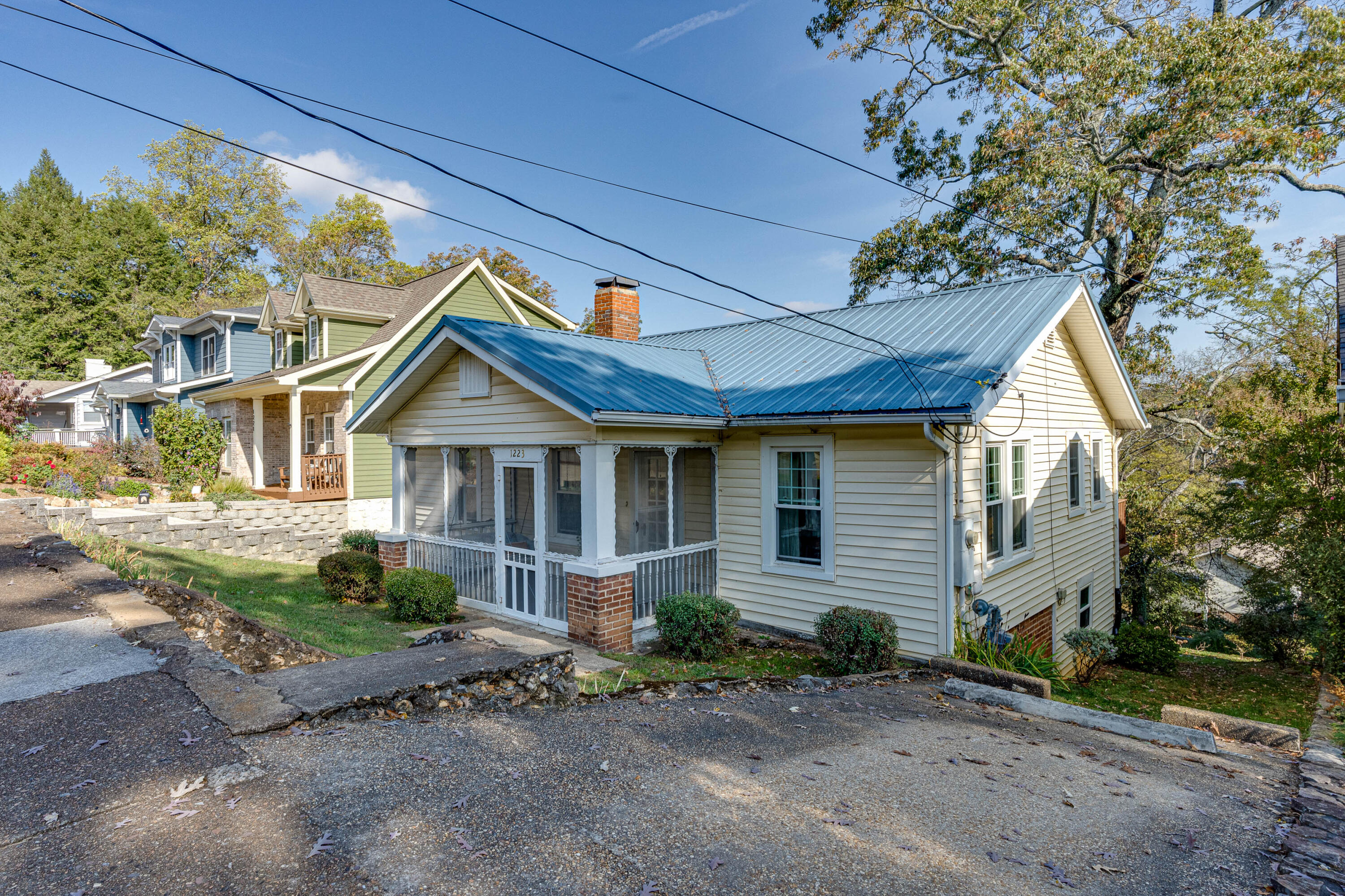 1223 Worthington Street