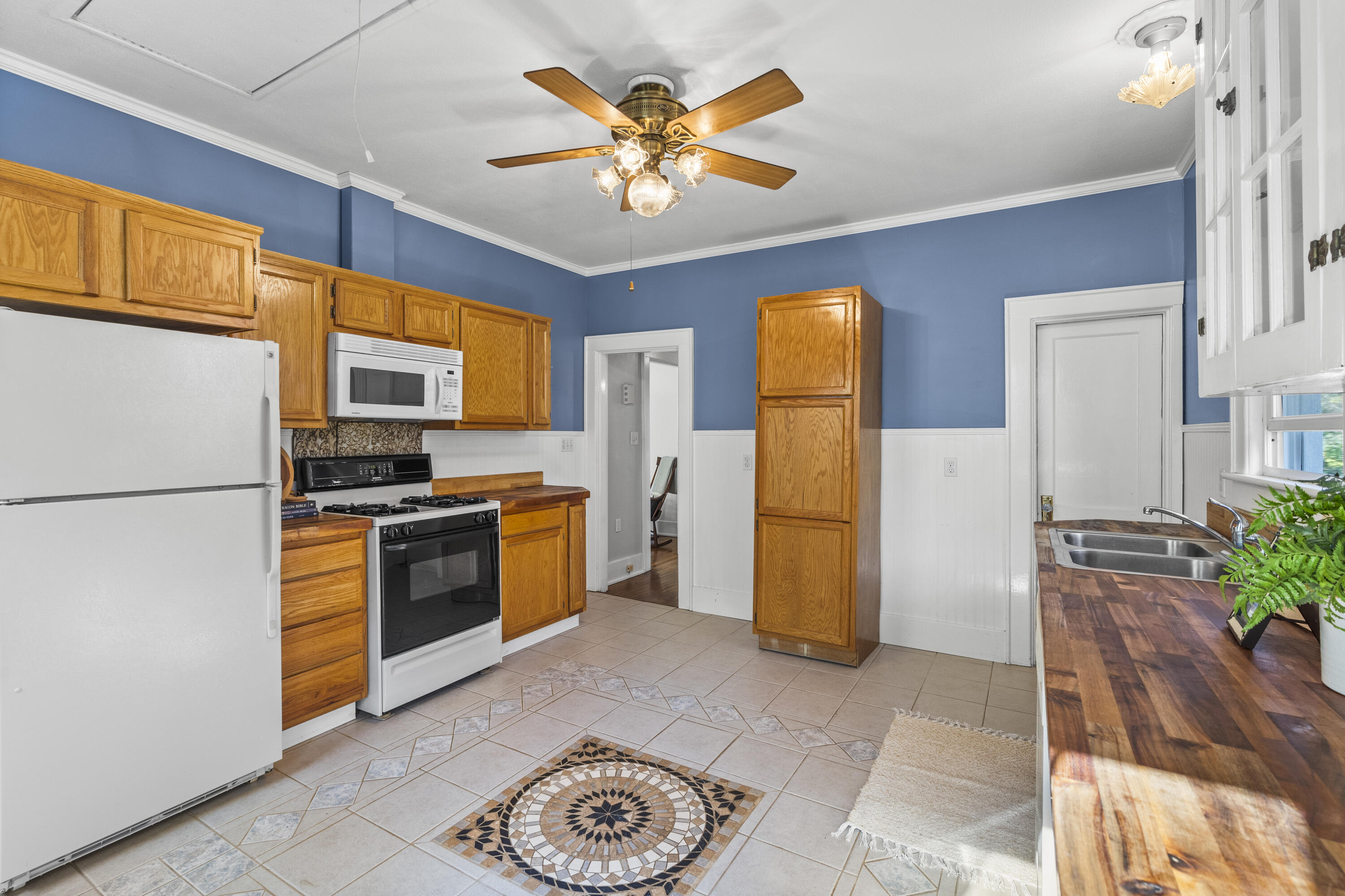 1223 Worthington Street