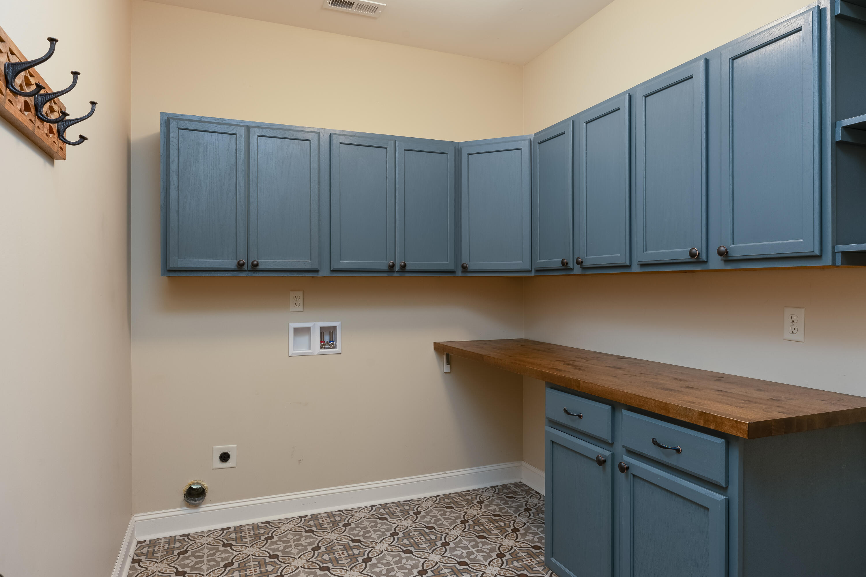 28 Rain Dance Circle