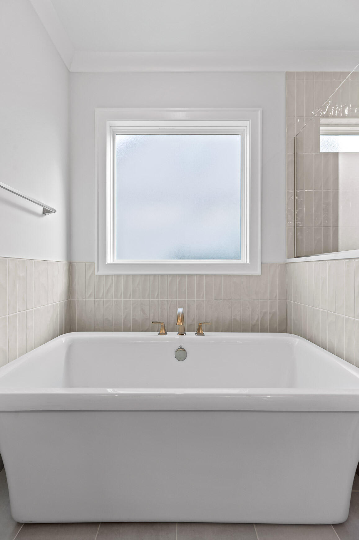 7901 Vervena Drive, 10