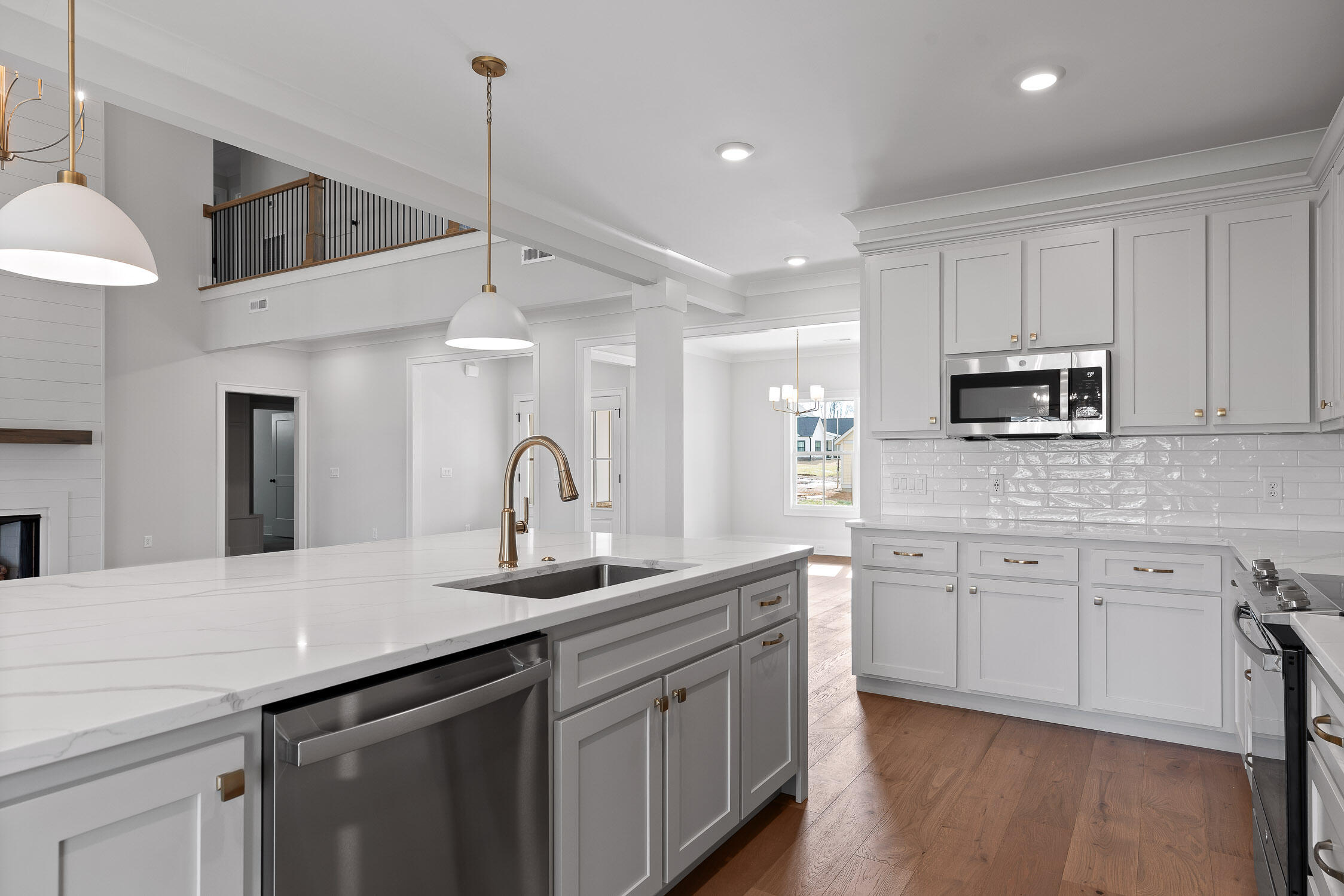 7901 Vervena Drive, 10