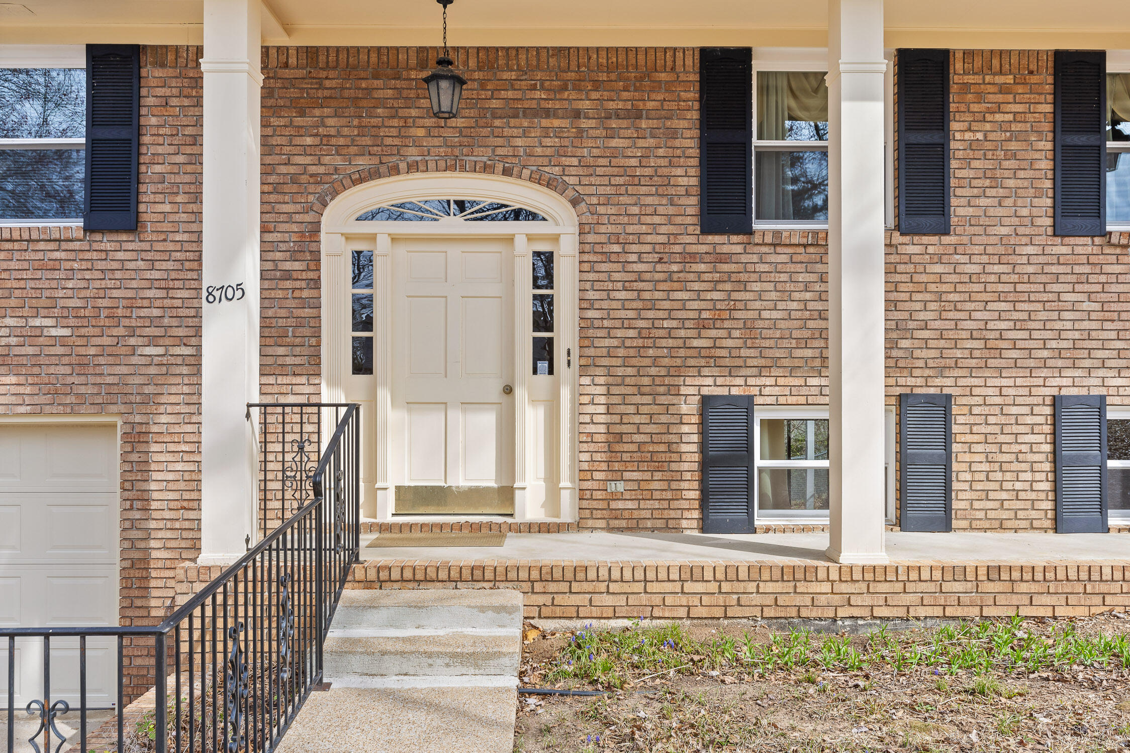 8705 Glenaire Drive