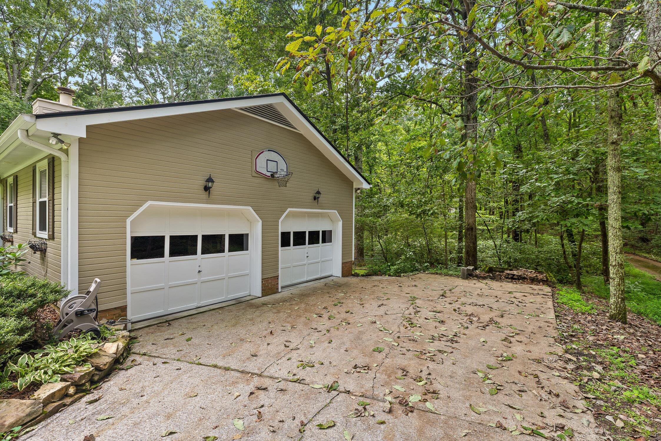 4707 Creek Point Lane