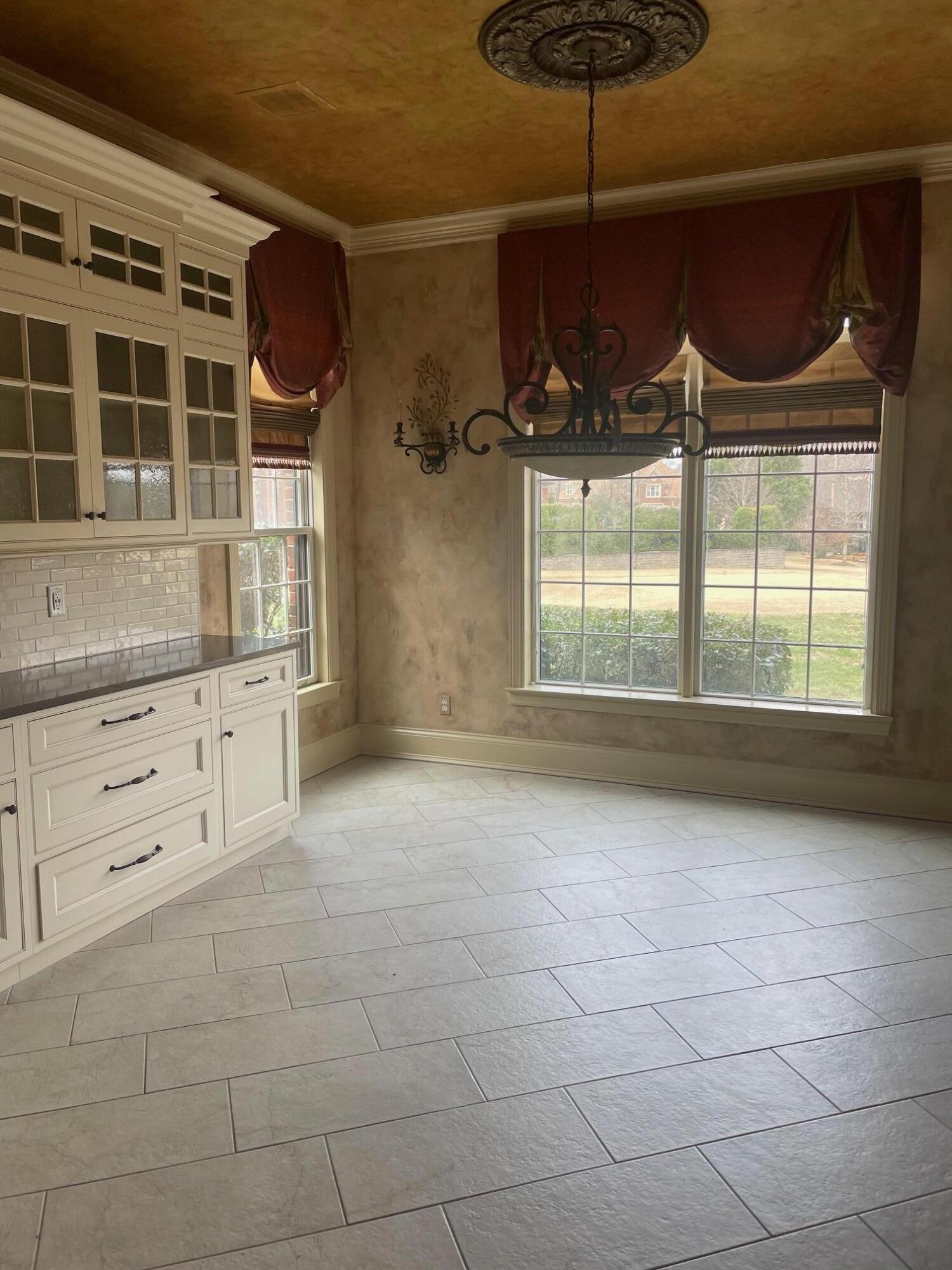 7821 Night Hawk Road