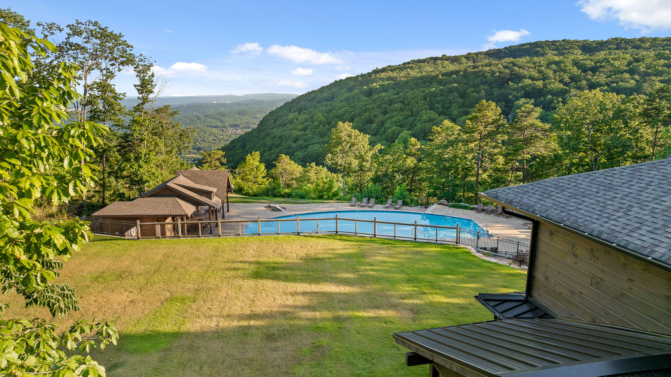 8293 Mountain Laurel Trail