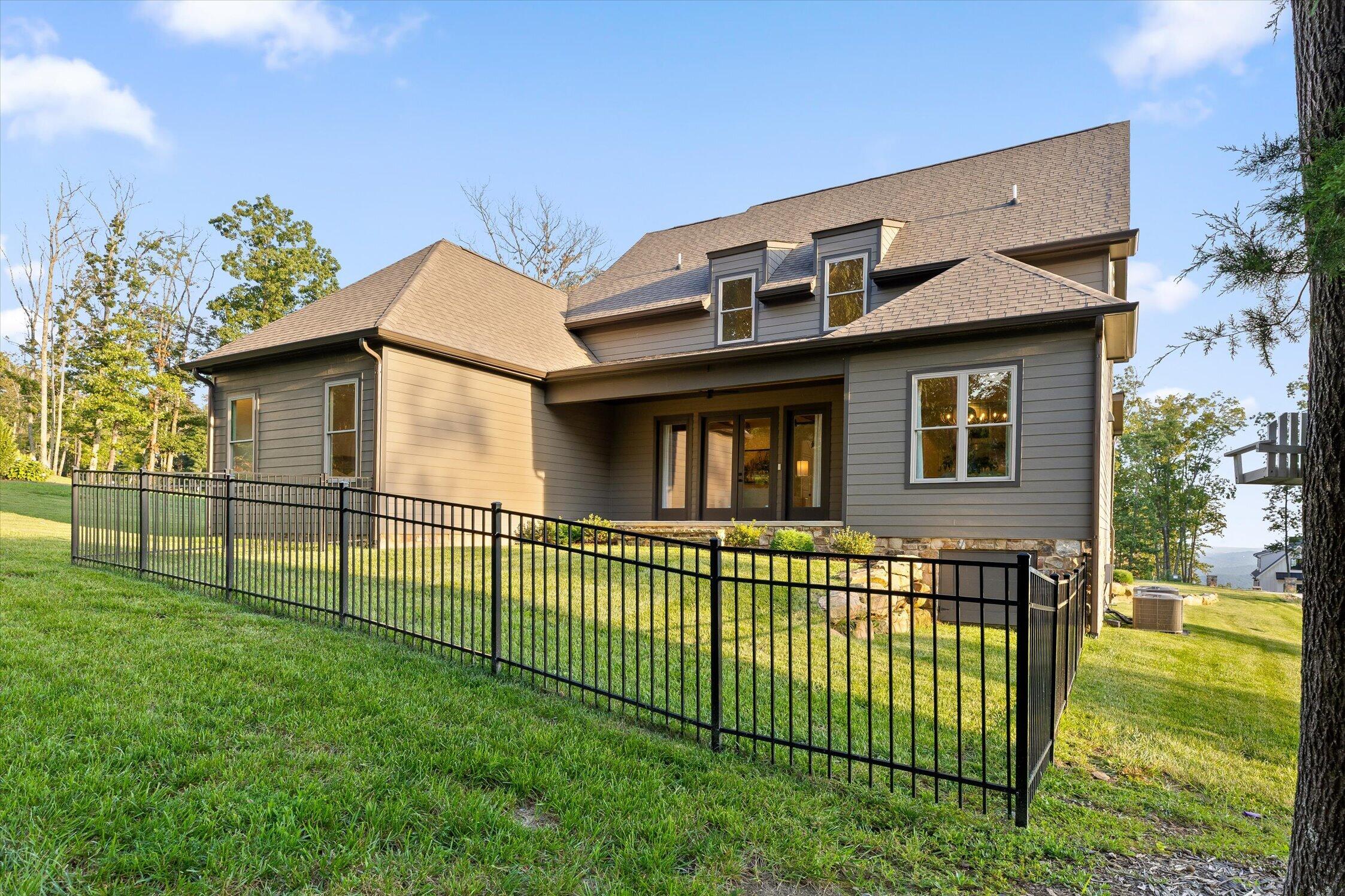 8293 Mountain Laurel Trail