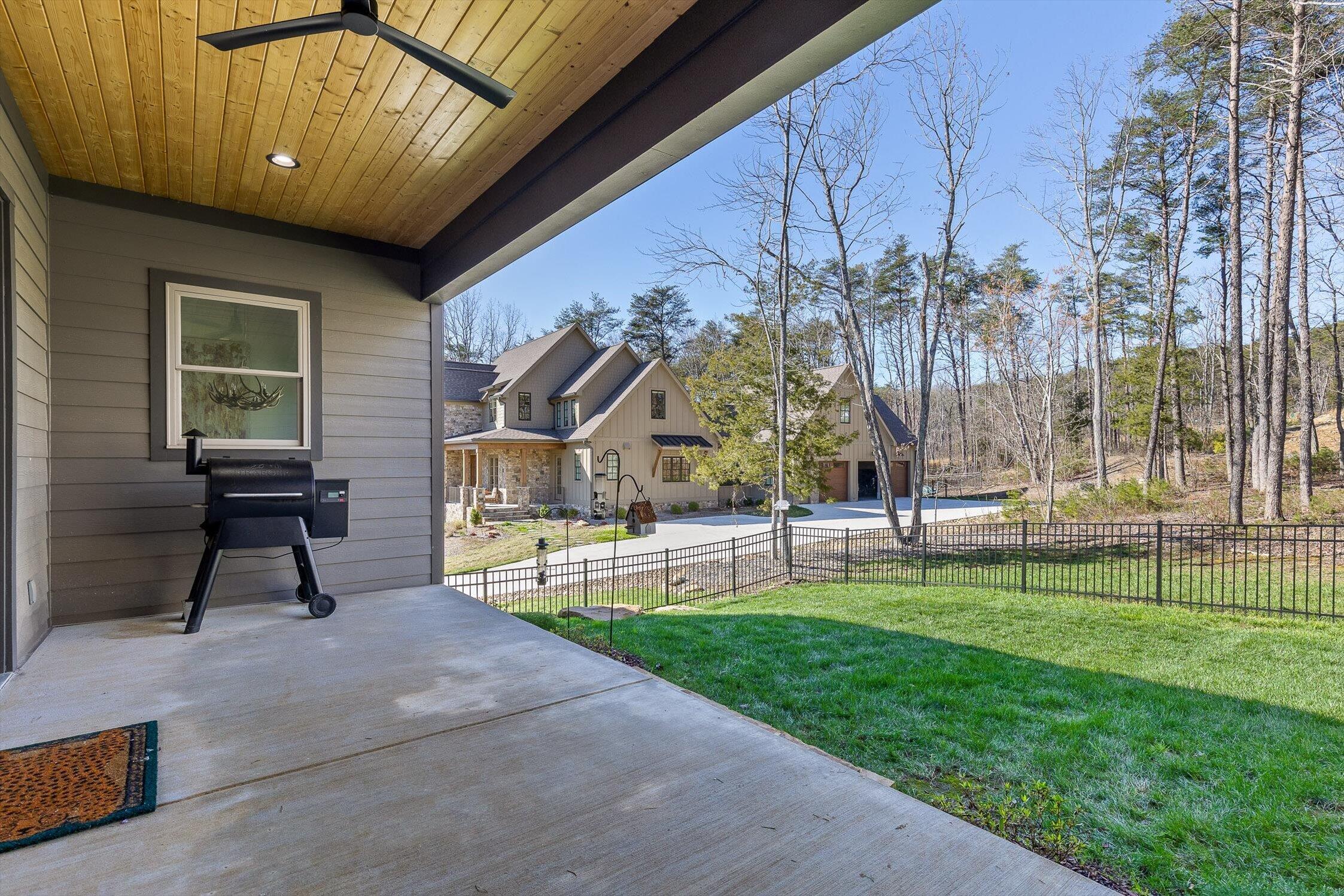 8293 Mountain Laurel Trail