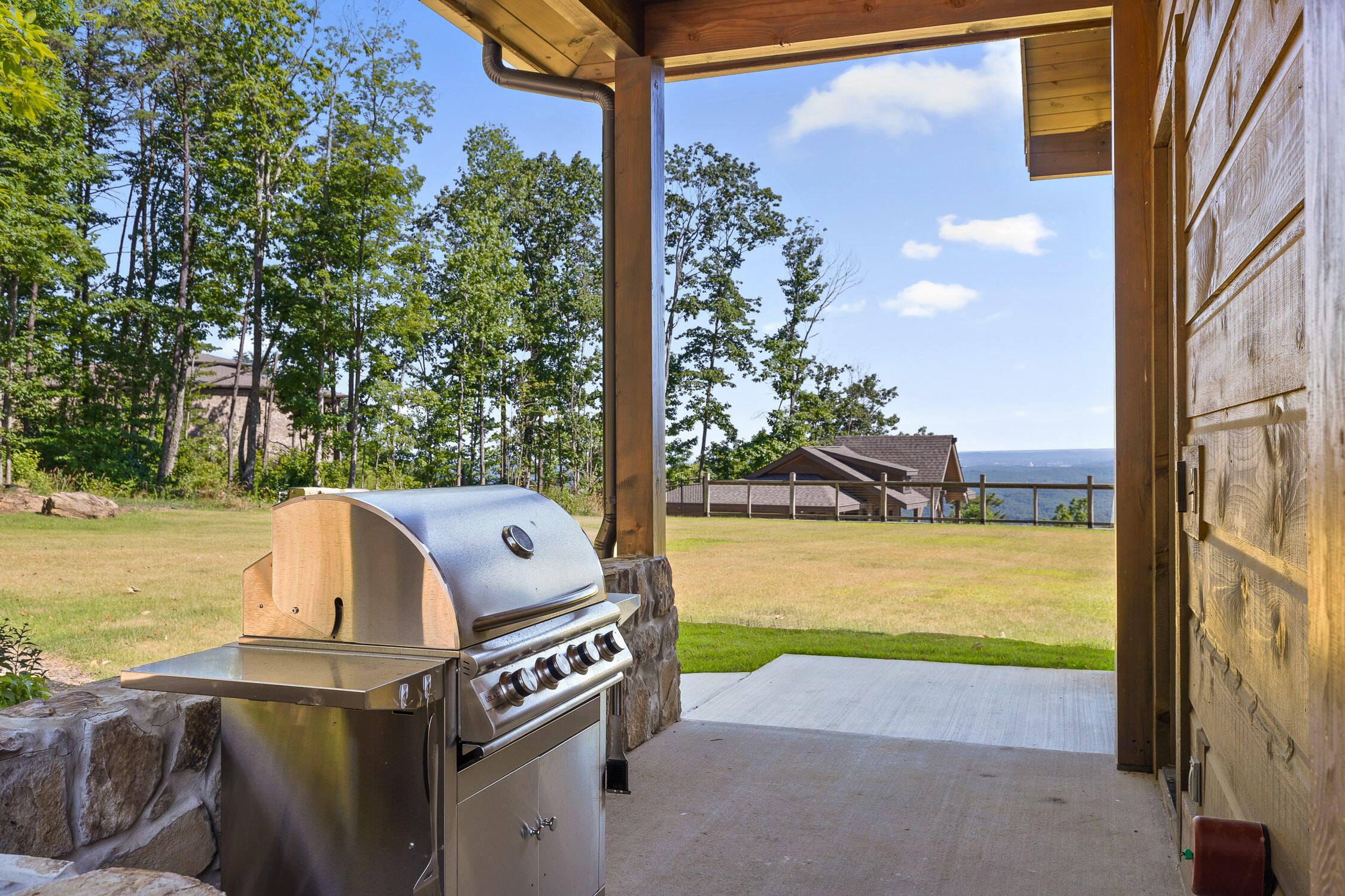 8293 Mountain Laurel Trail