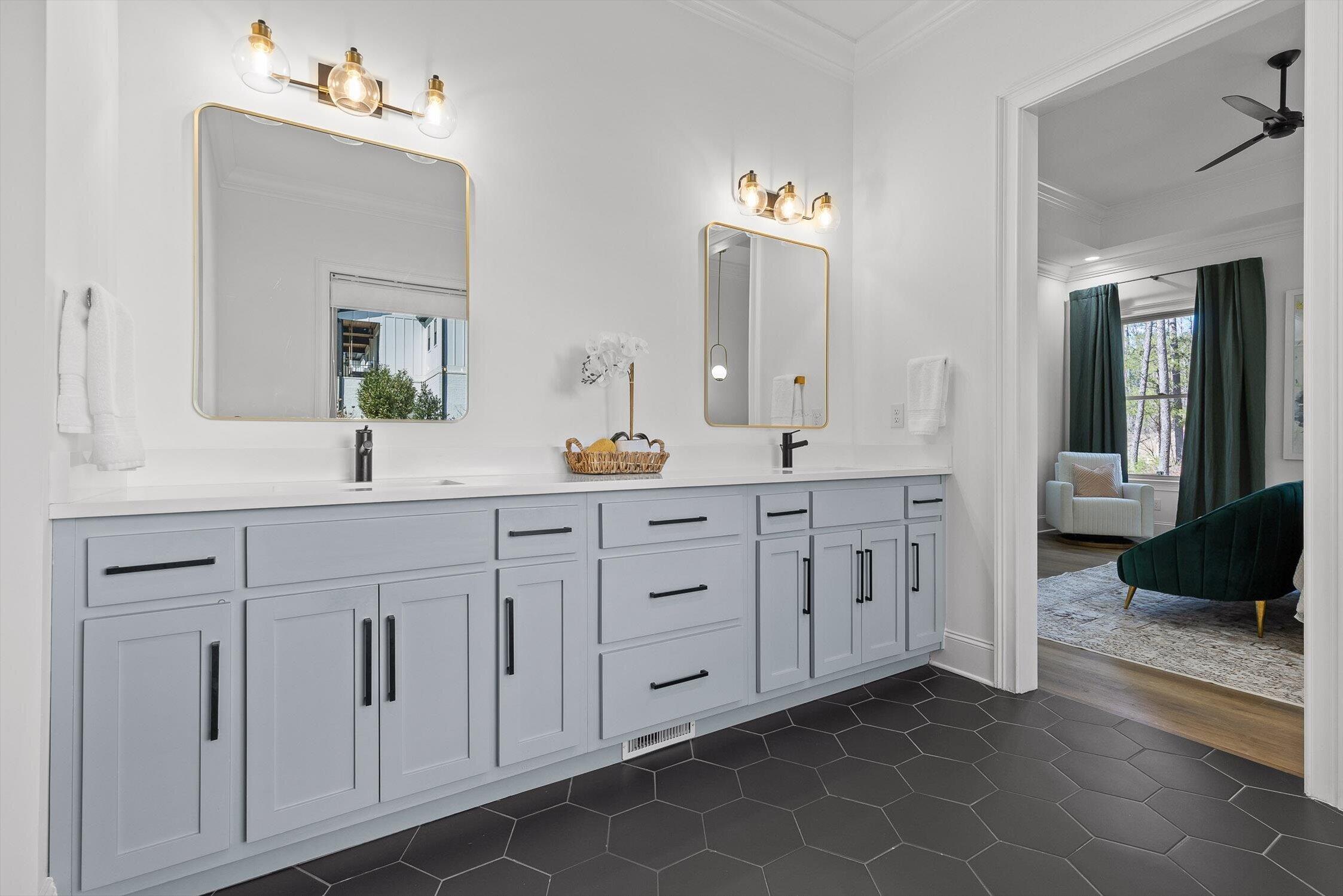 8293 Mountain Laurel Trail