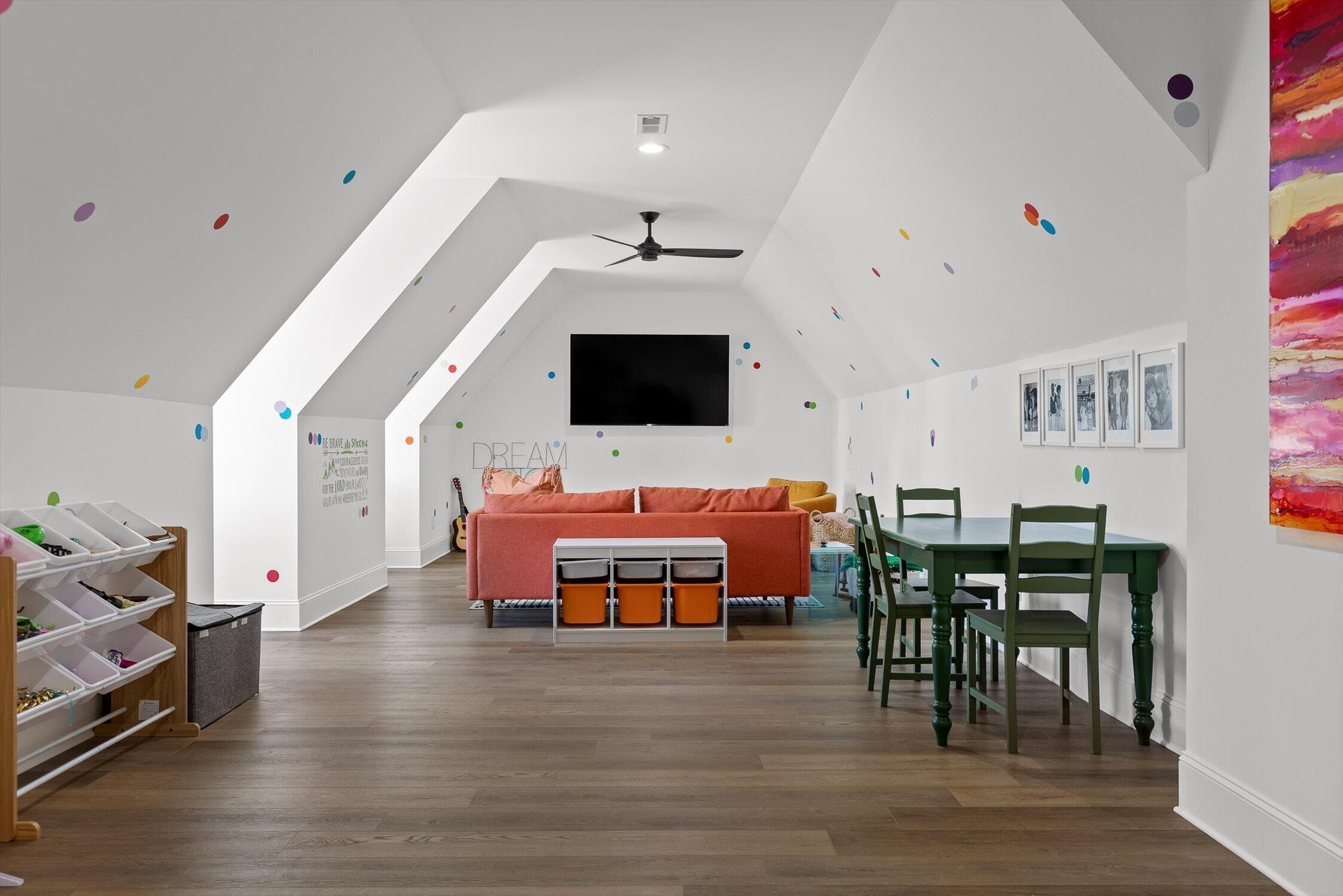 8293 Mountain Laurel Trail