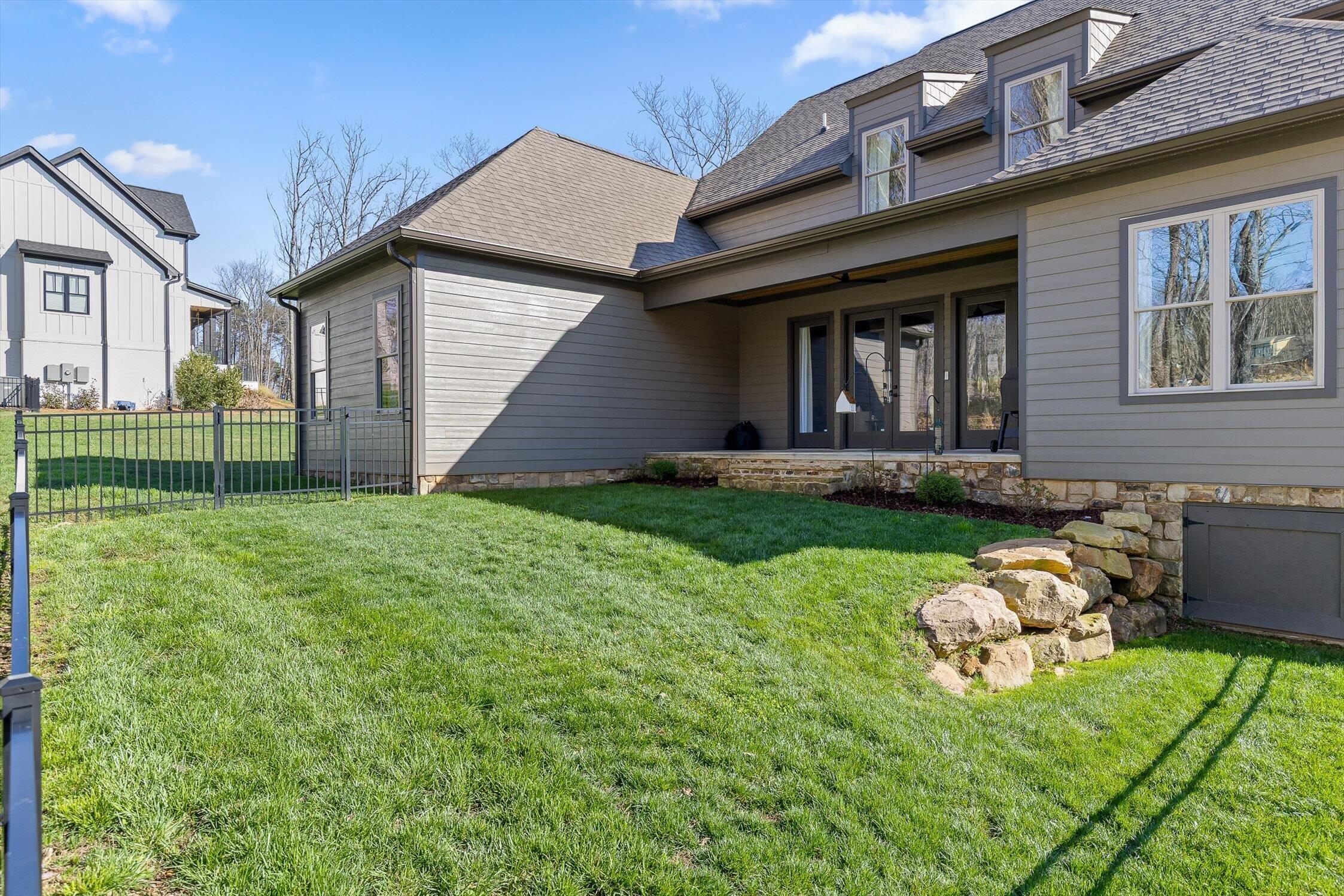 8293 Mountain Laurel Trail