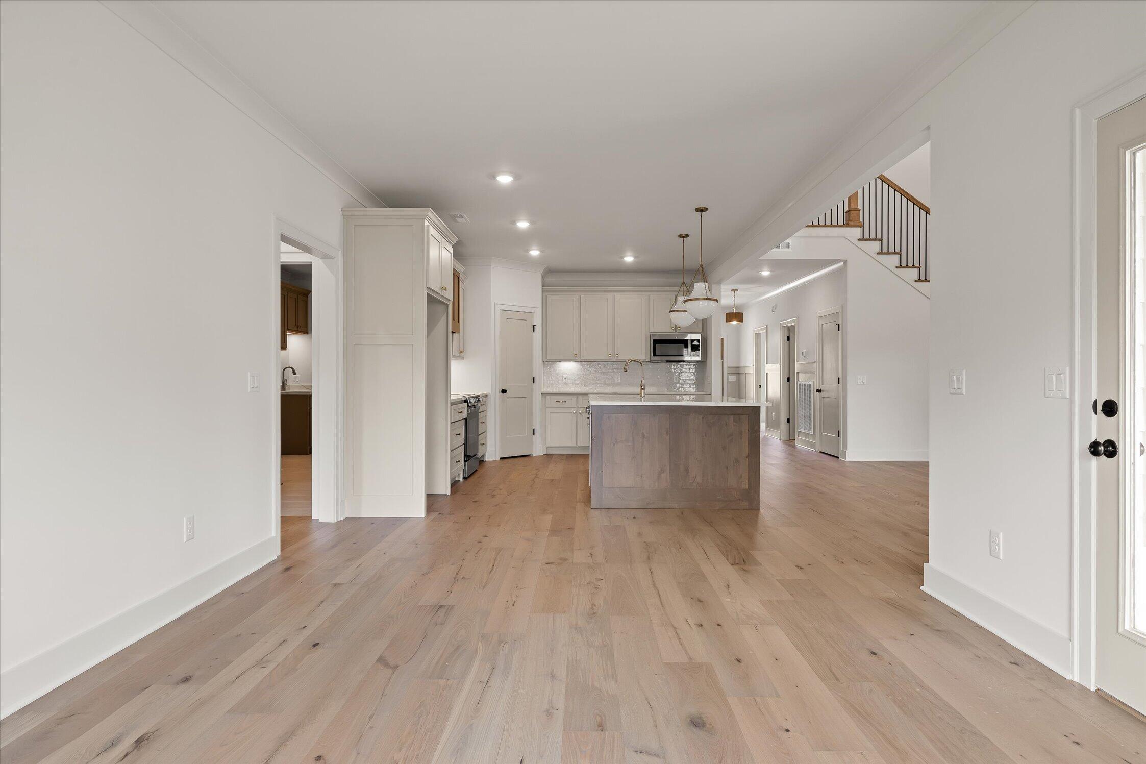 7843 Vervena Drive, 6