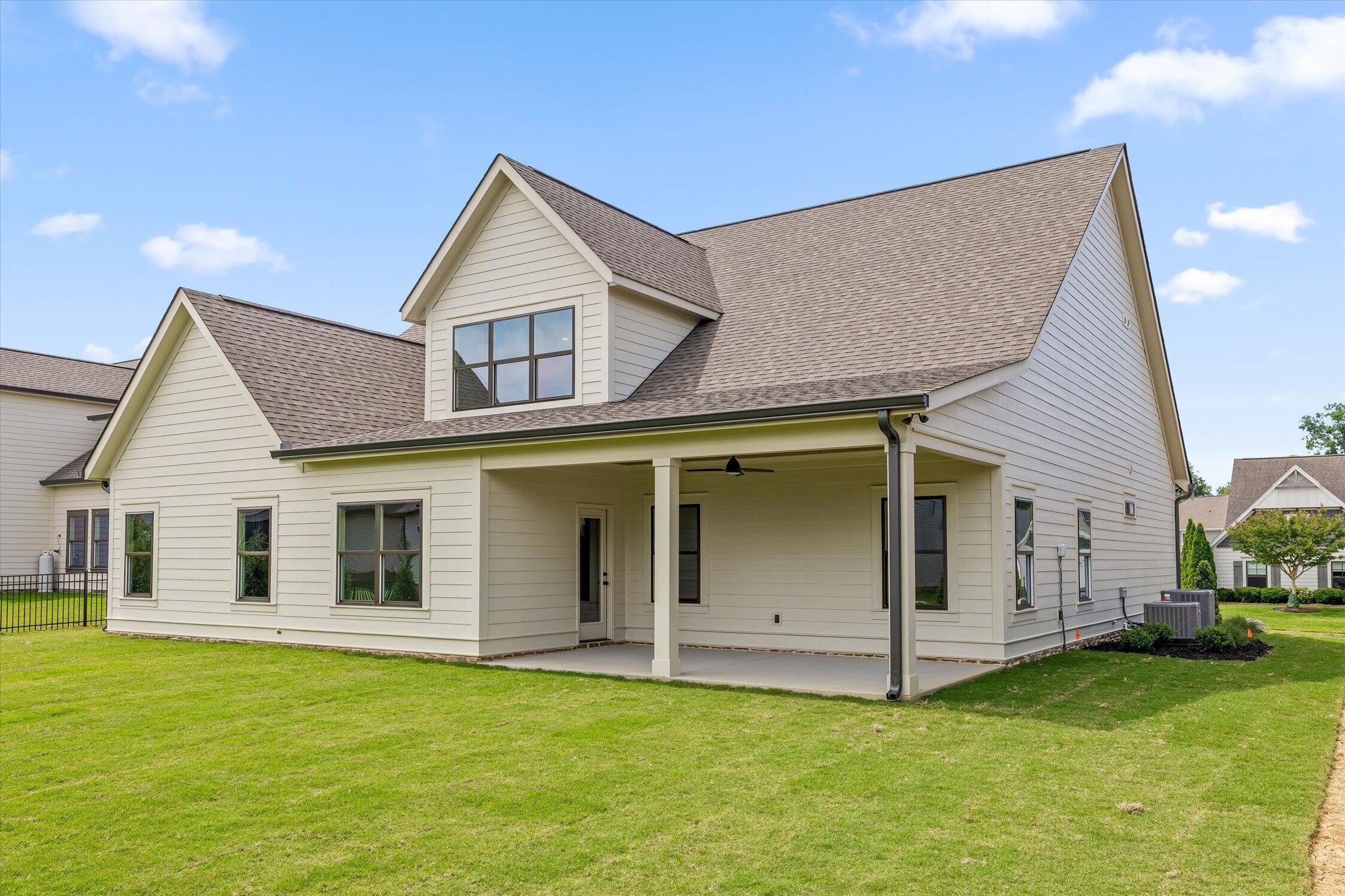7843 Vervena Drive, 6