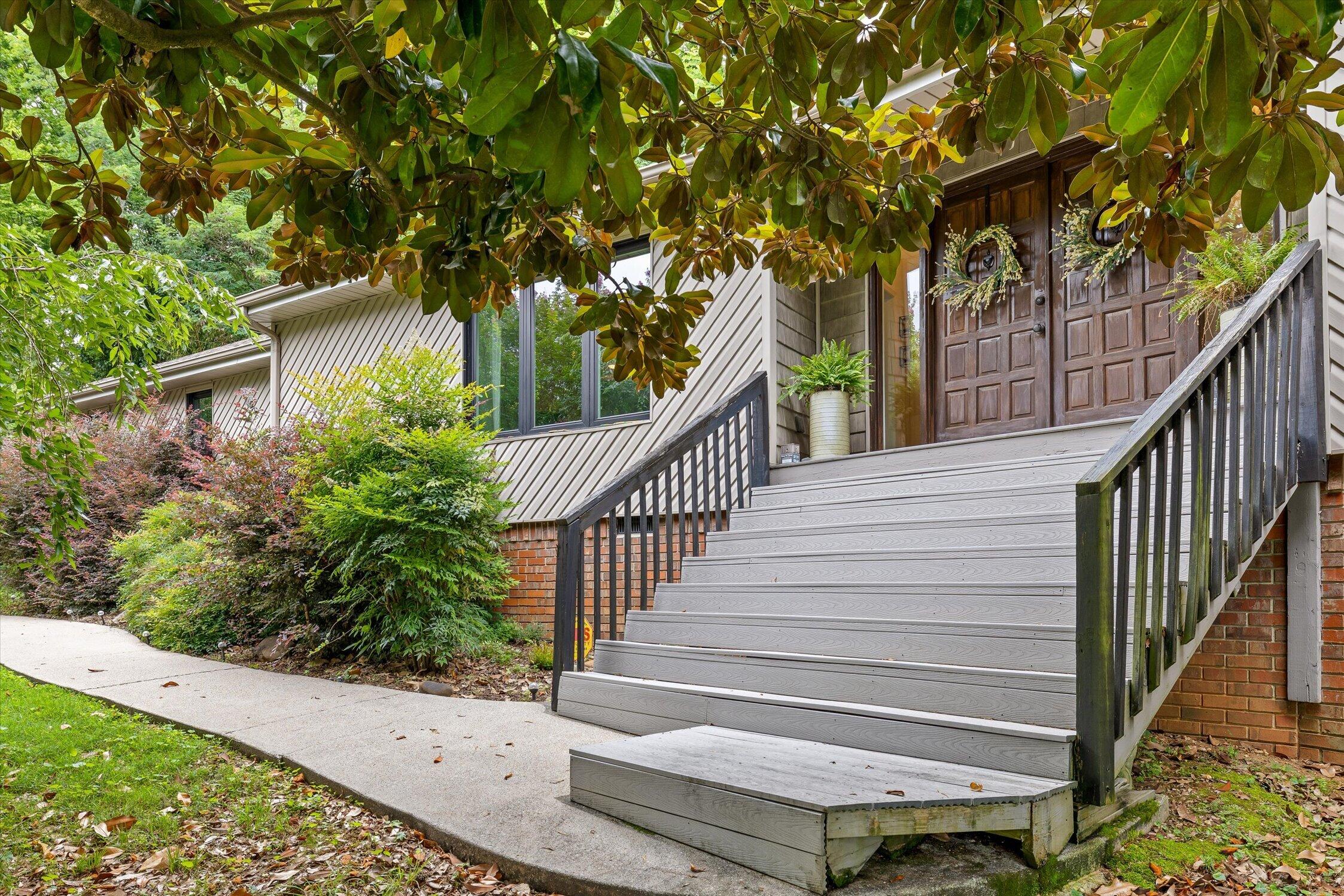 1609 Rock Bluff Road