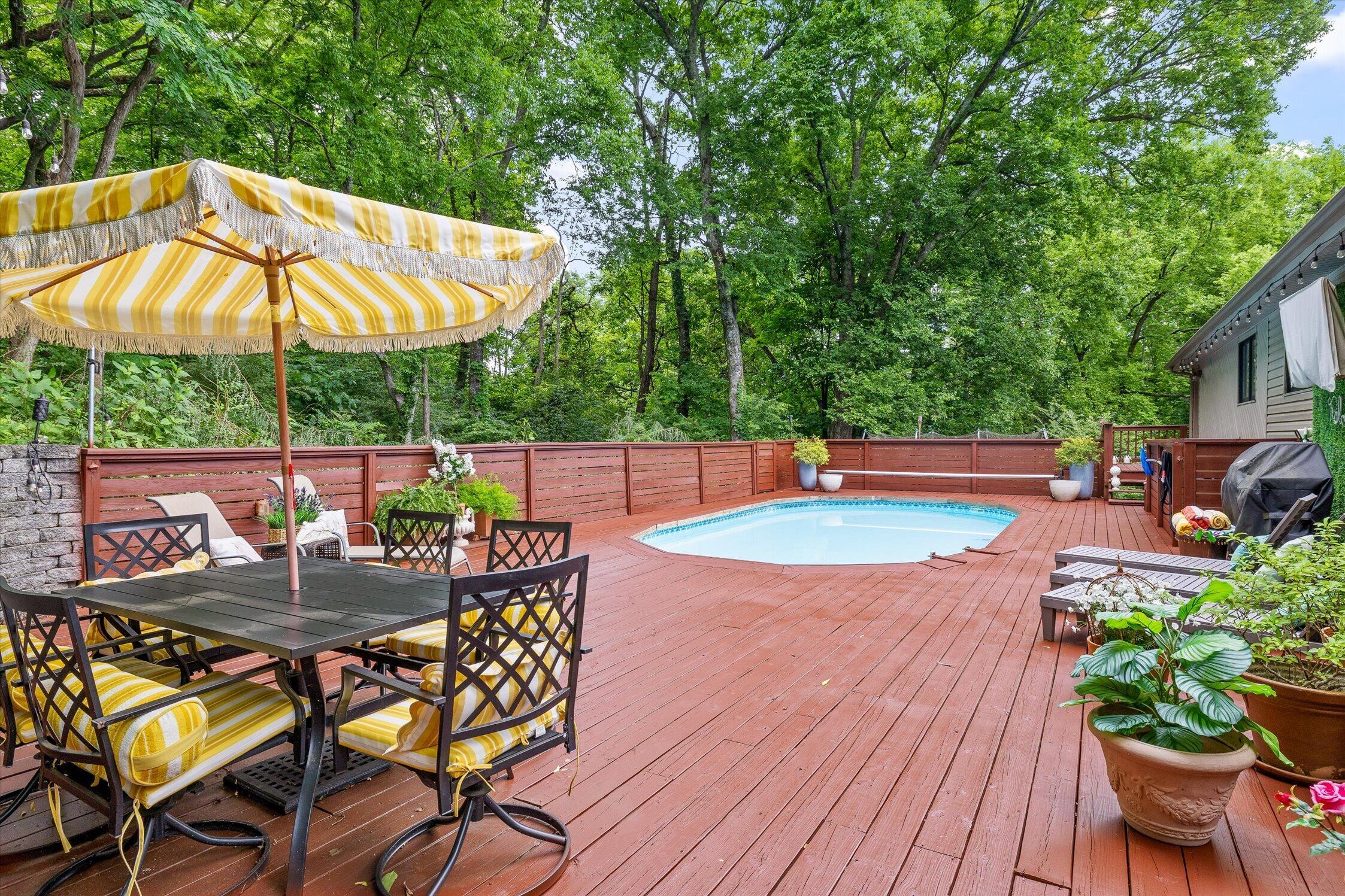 1609 Rock Bluff Road