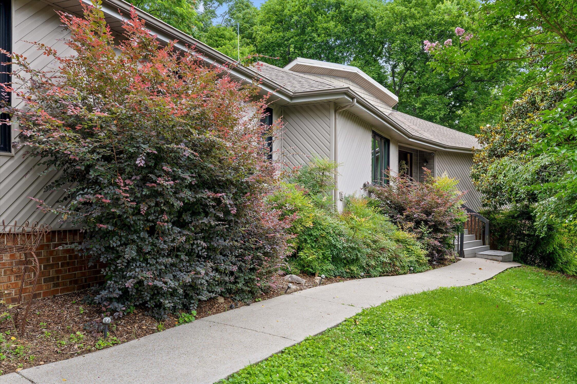 1609 Rock Bluff Road