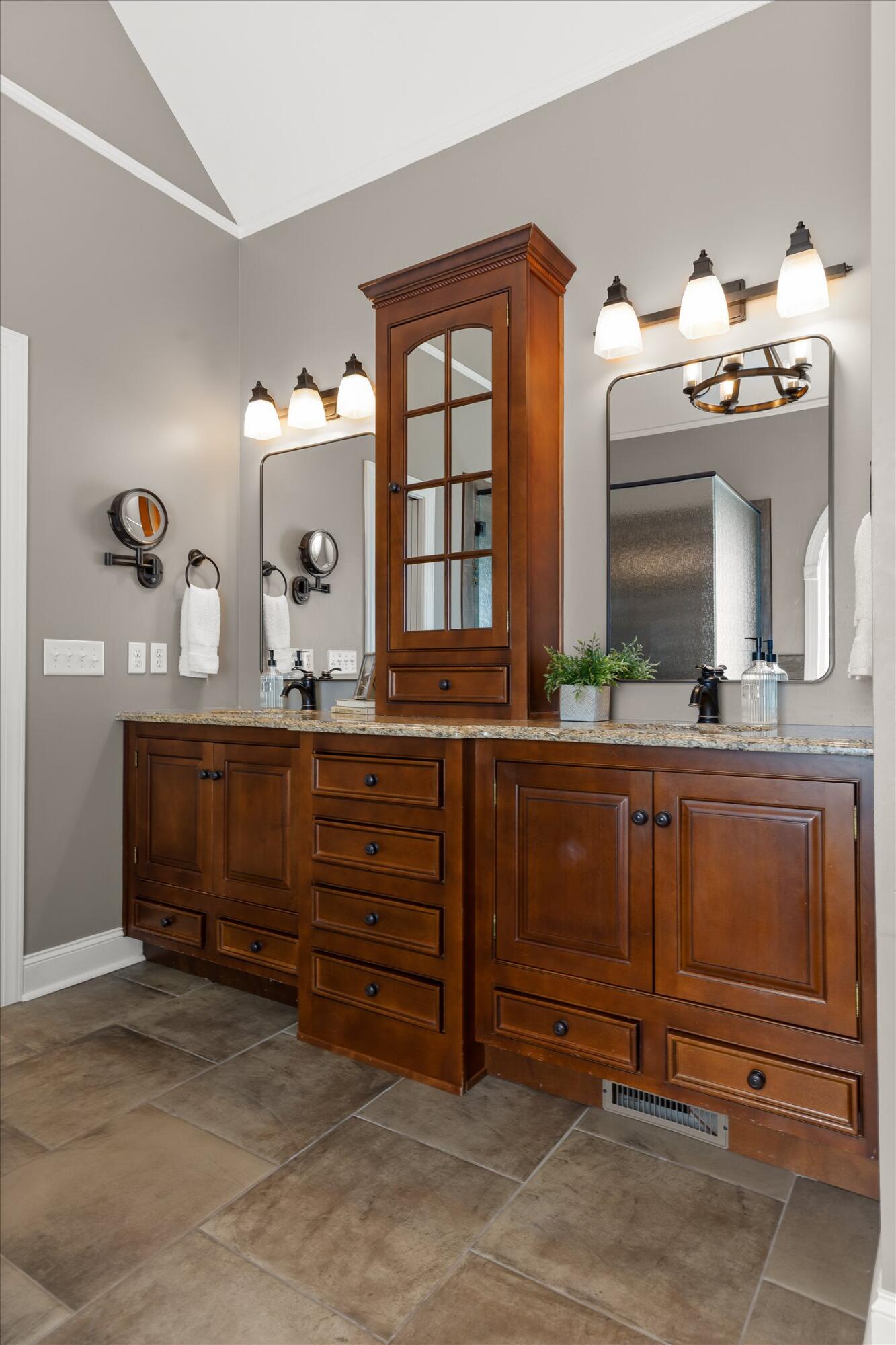 7015 Tenderfoot Trail