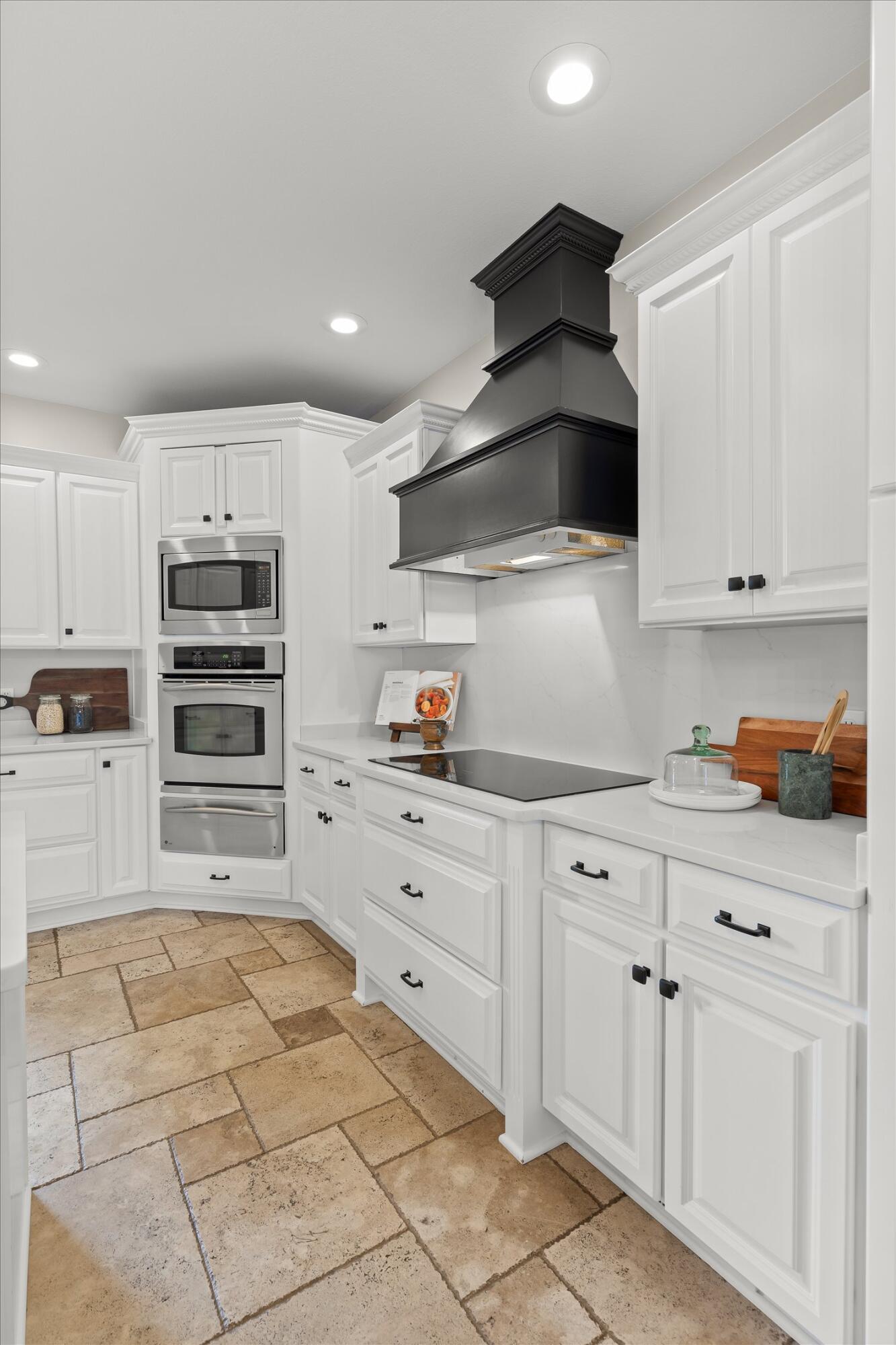 7015 Tenderfoot Trail
