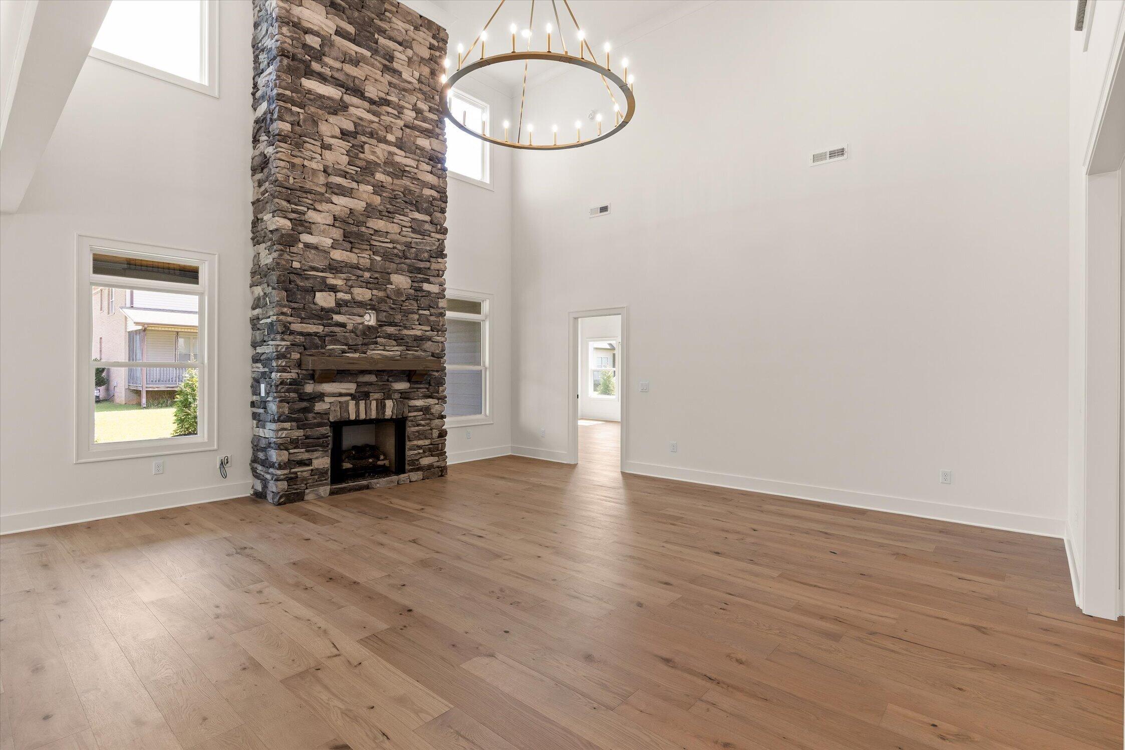 7835 Vervena Drive, 5