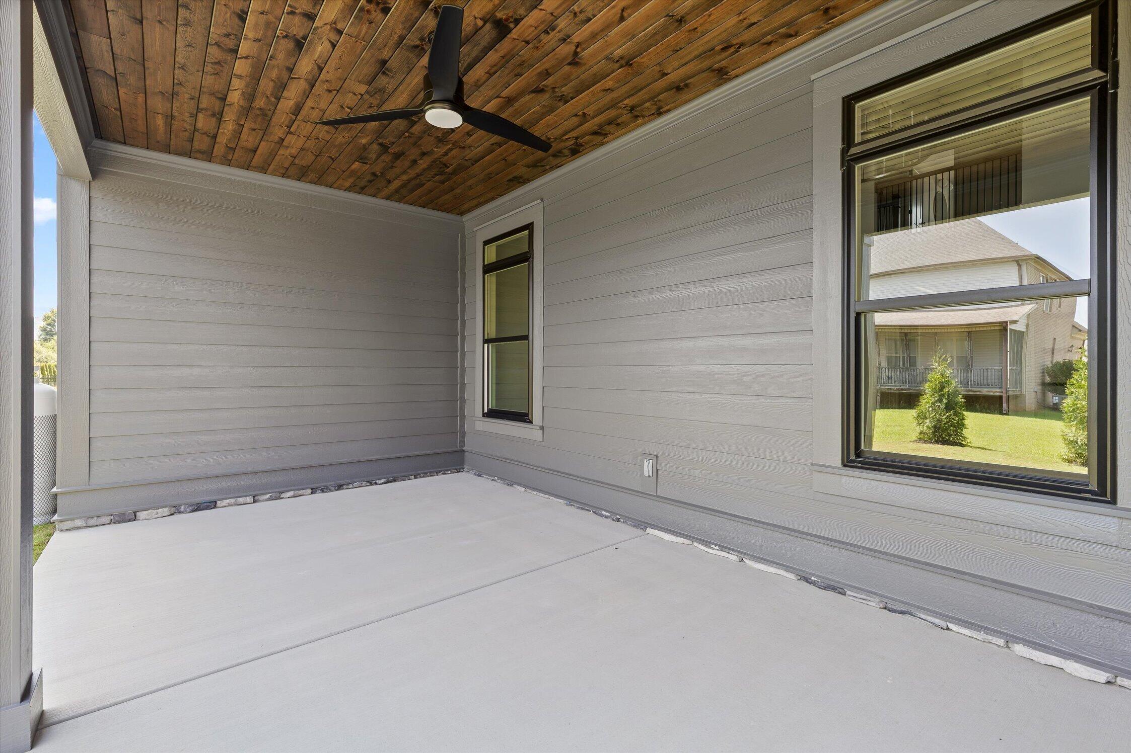 7835 Vervena Drive, 5
