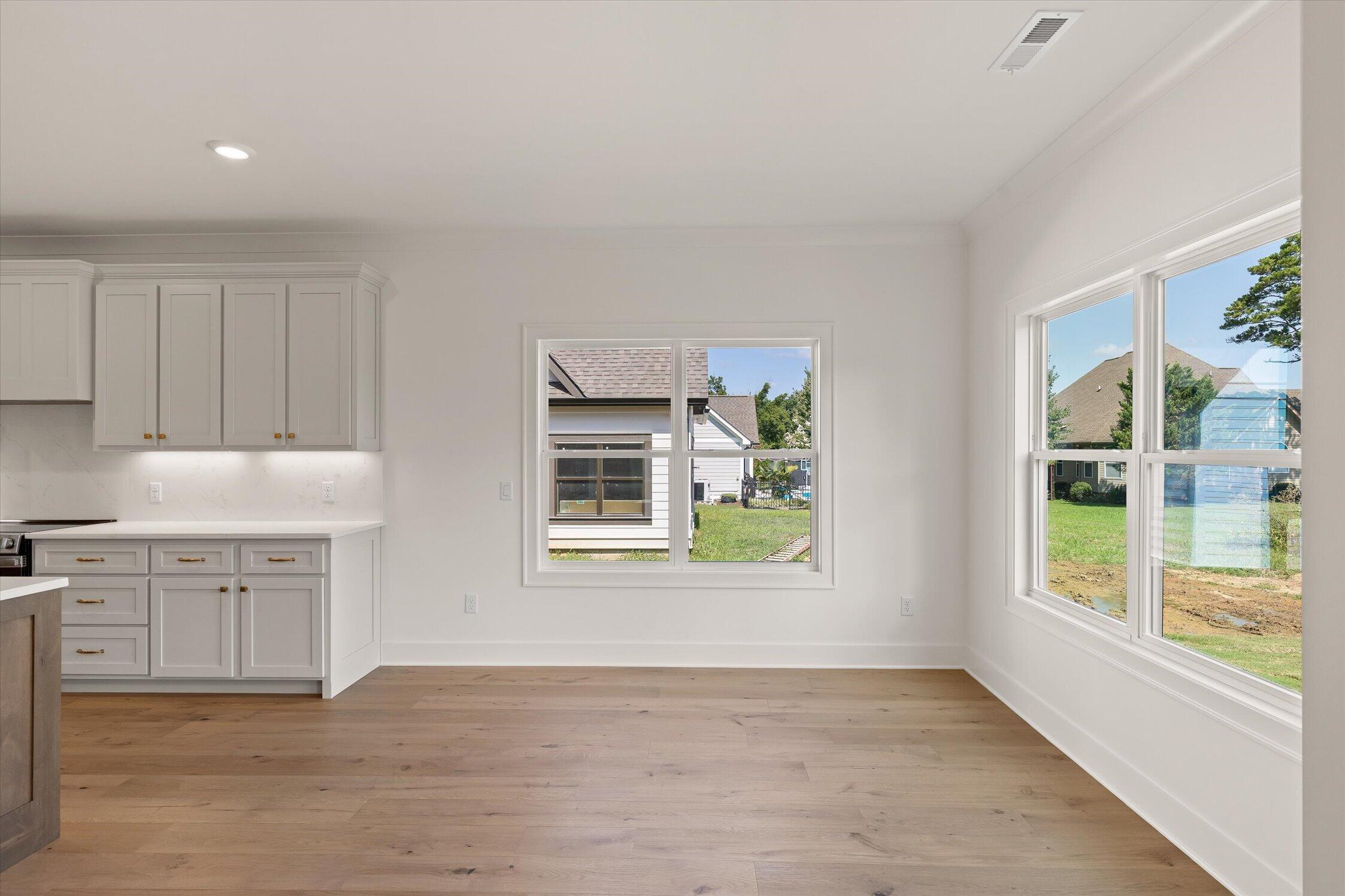 7835 Vervena Drive, 5