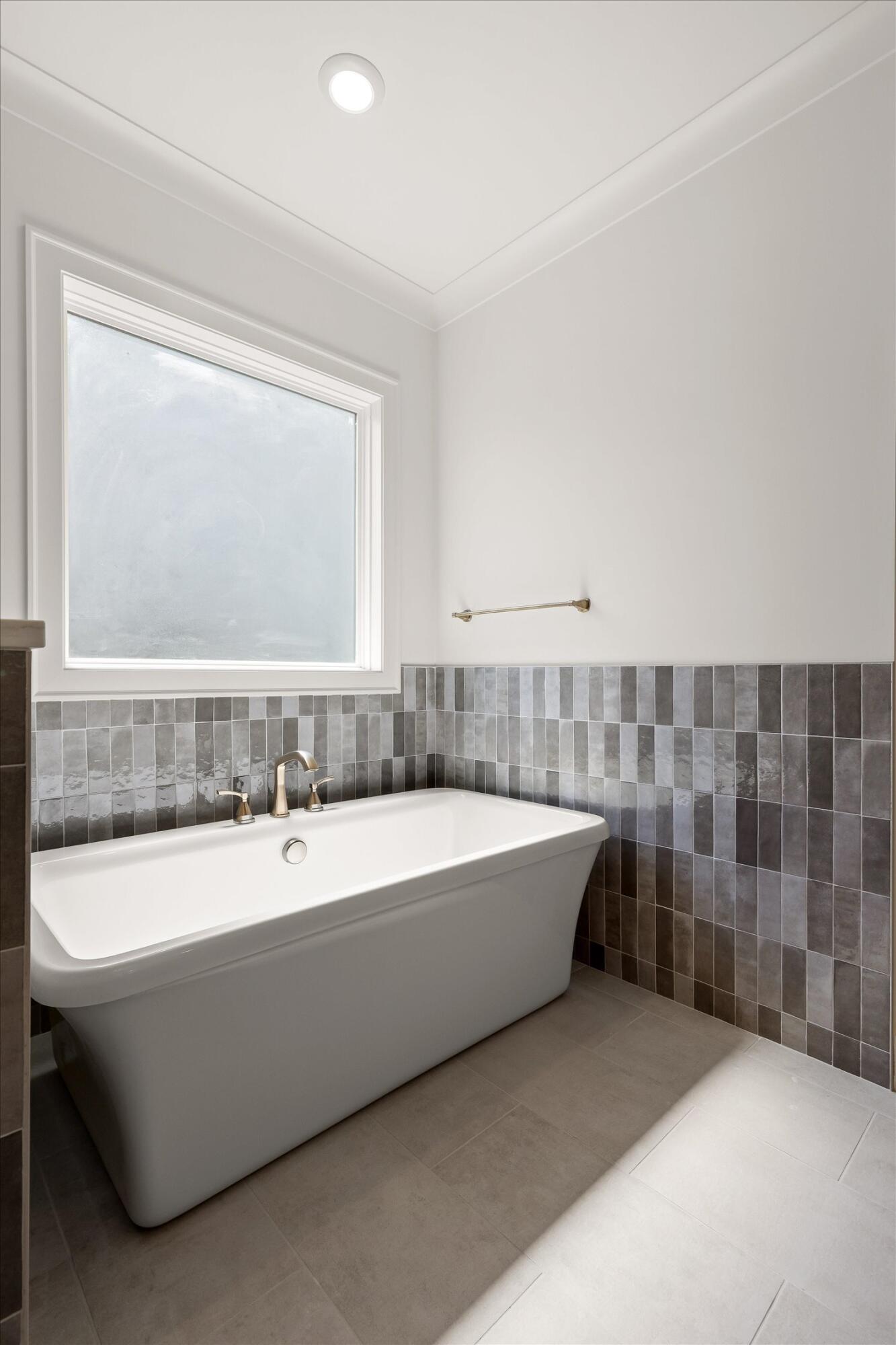 7835 Vervena Drive, 5