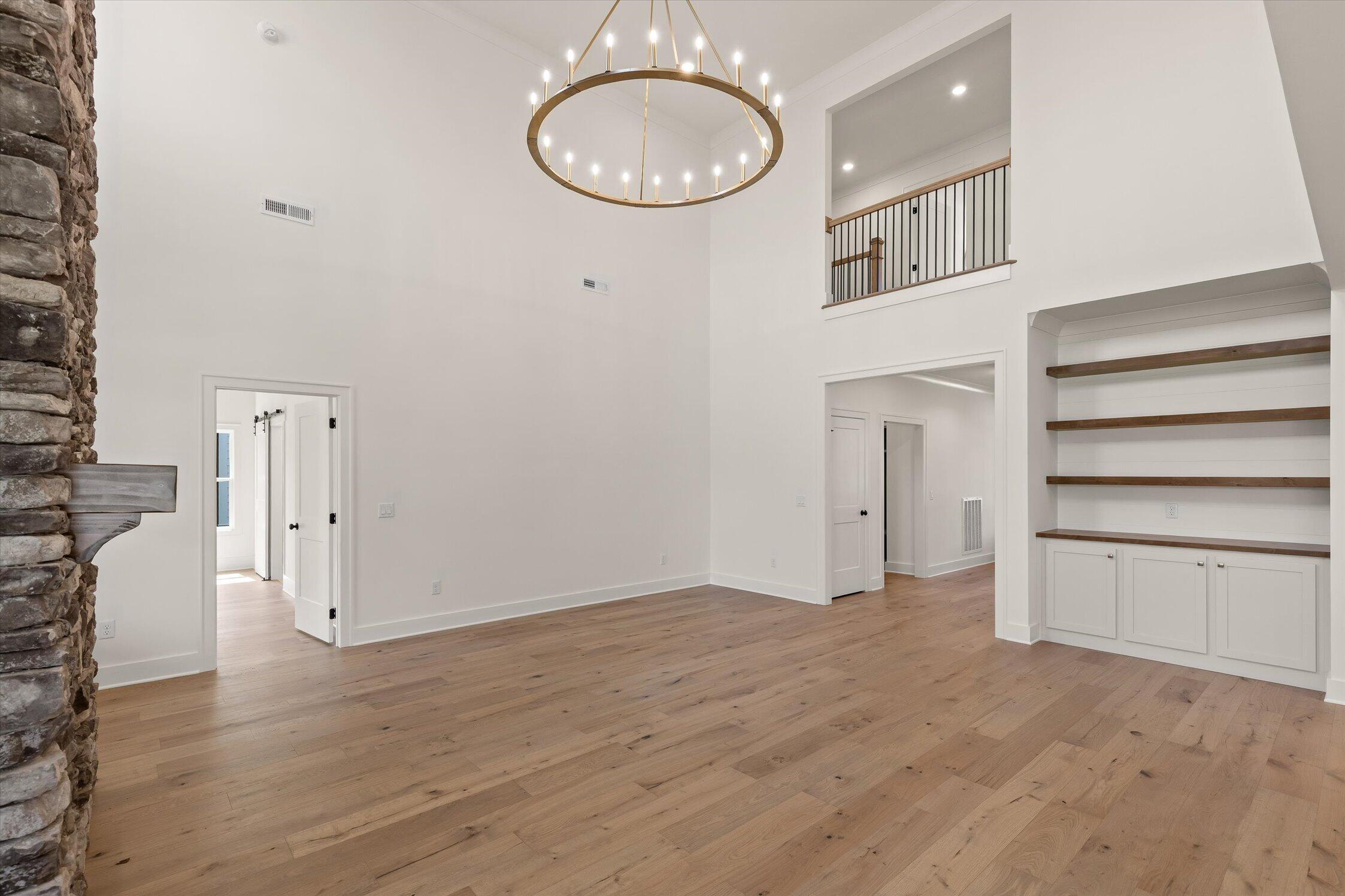 7835 Vervena Drive, 5