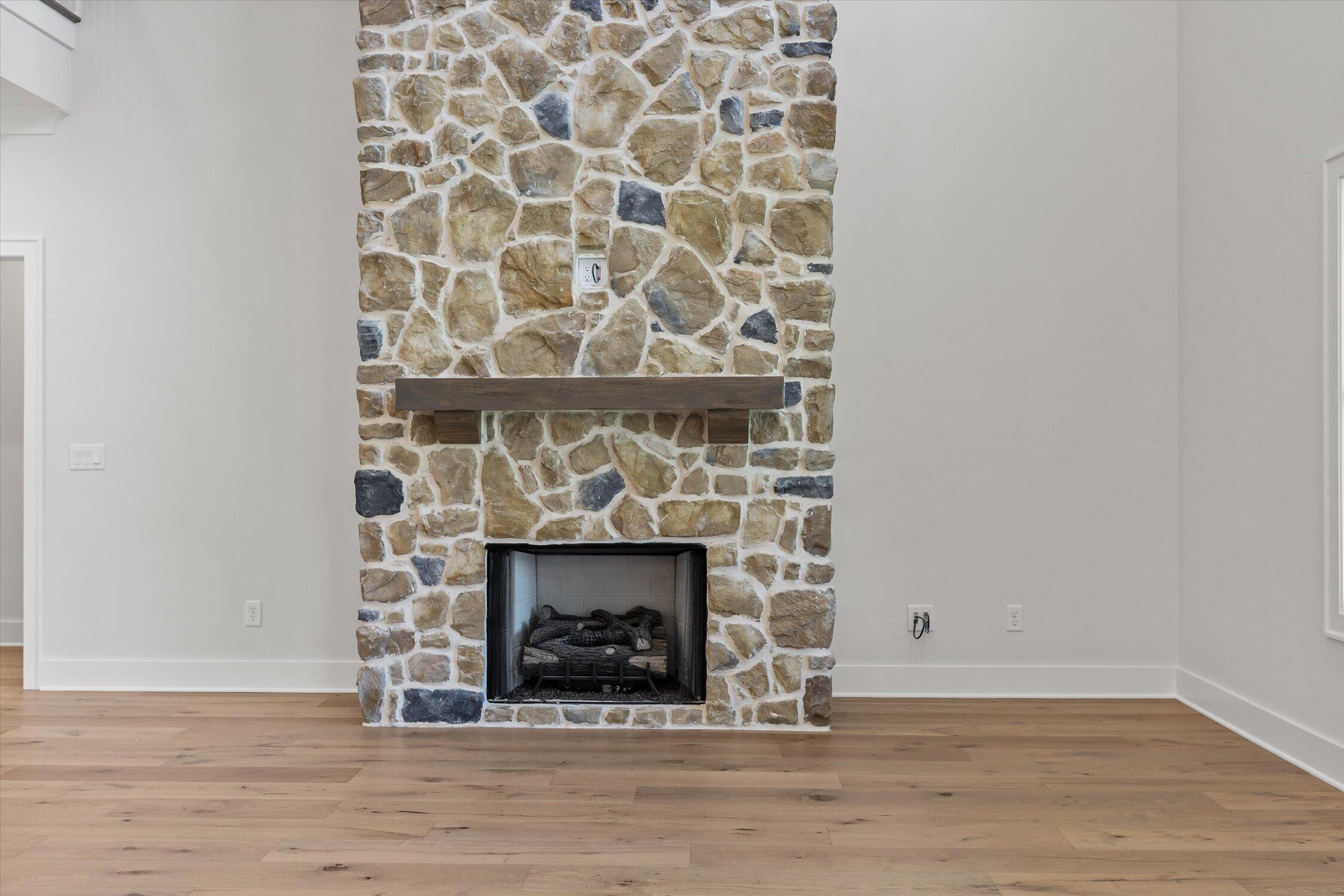 7827 Vervena Drive, 4