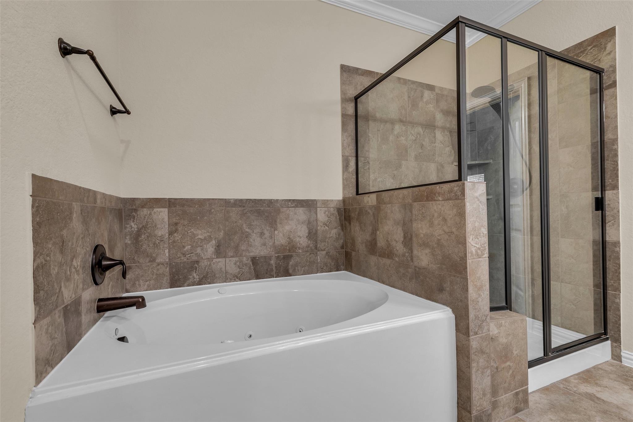 9023 S Comanche Circle