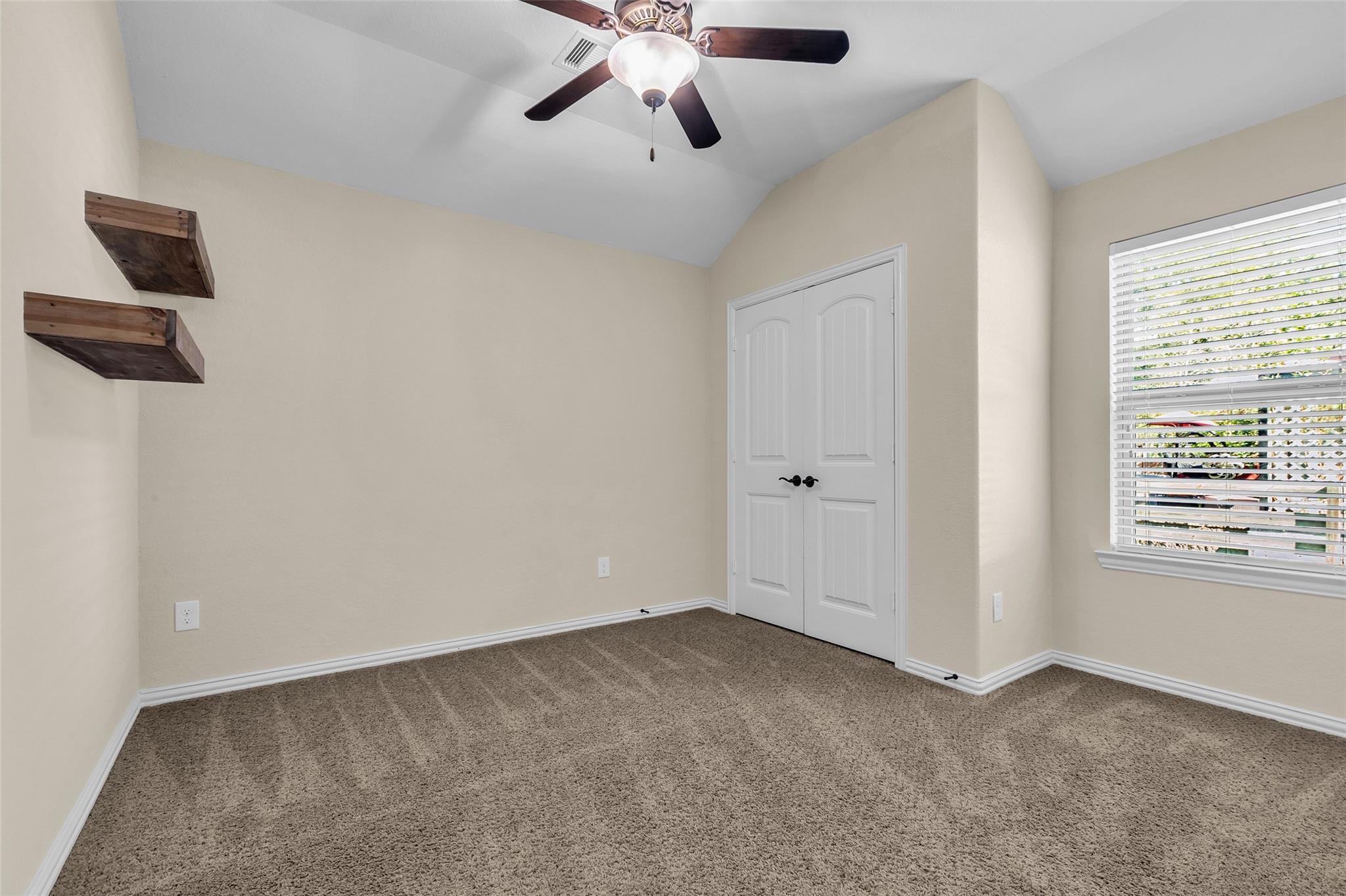 9023 S Comanche Circle