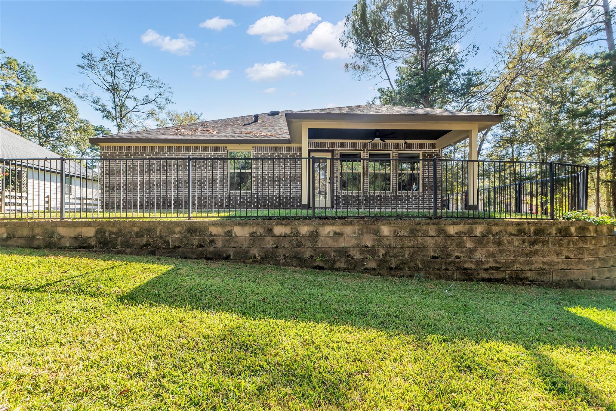 9023 S Comanche Circle