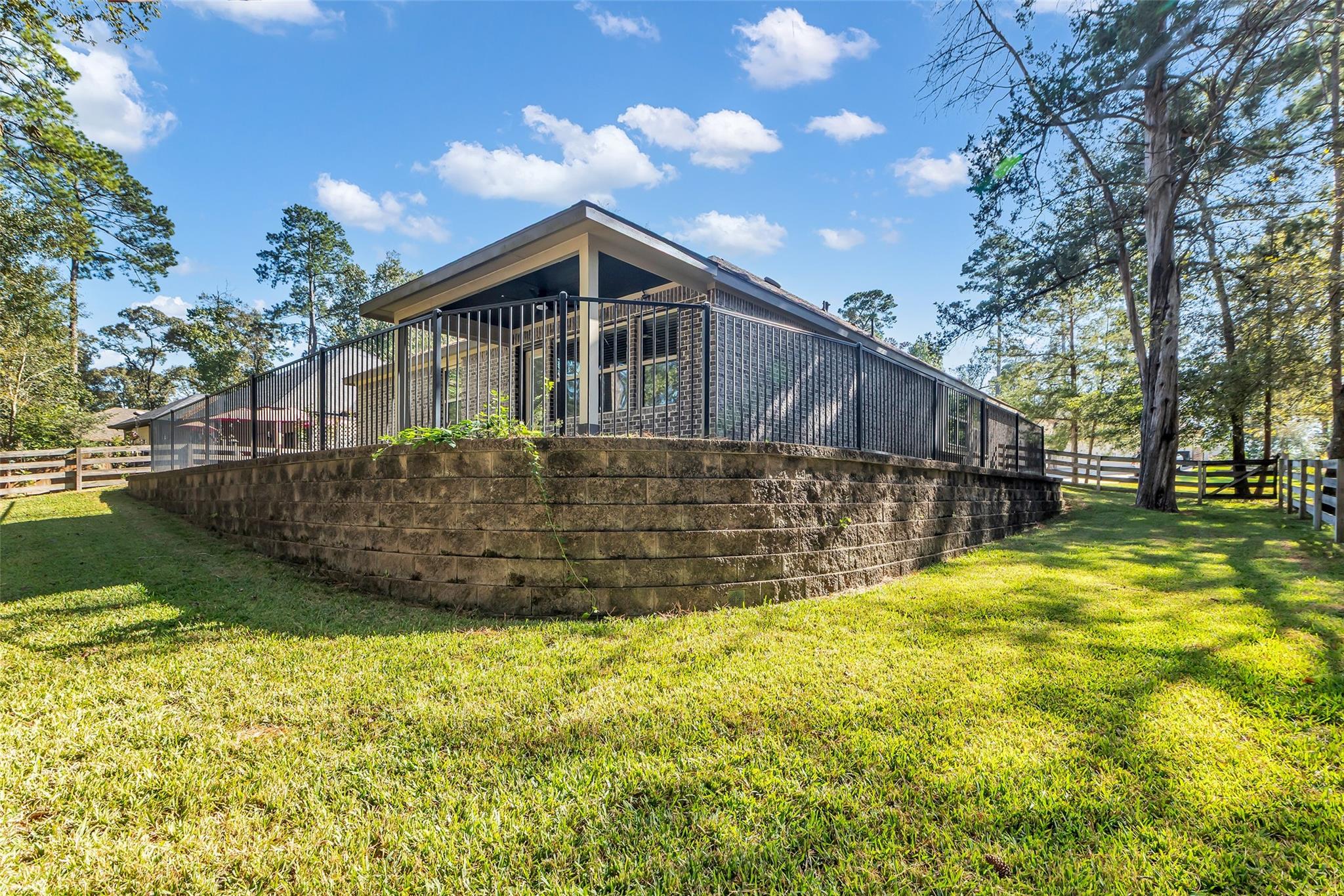 9023 S Comanche Circle