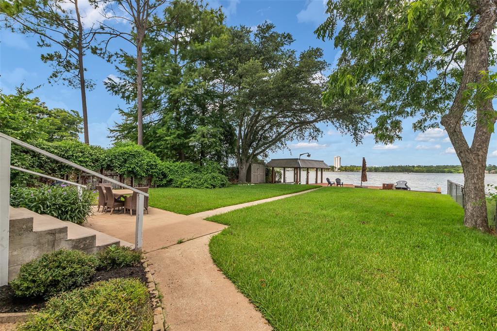 923 Paradise Lane