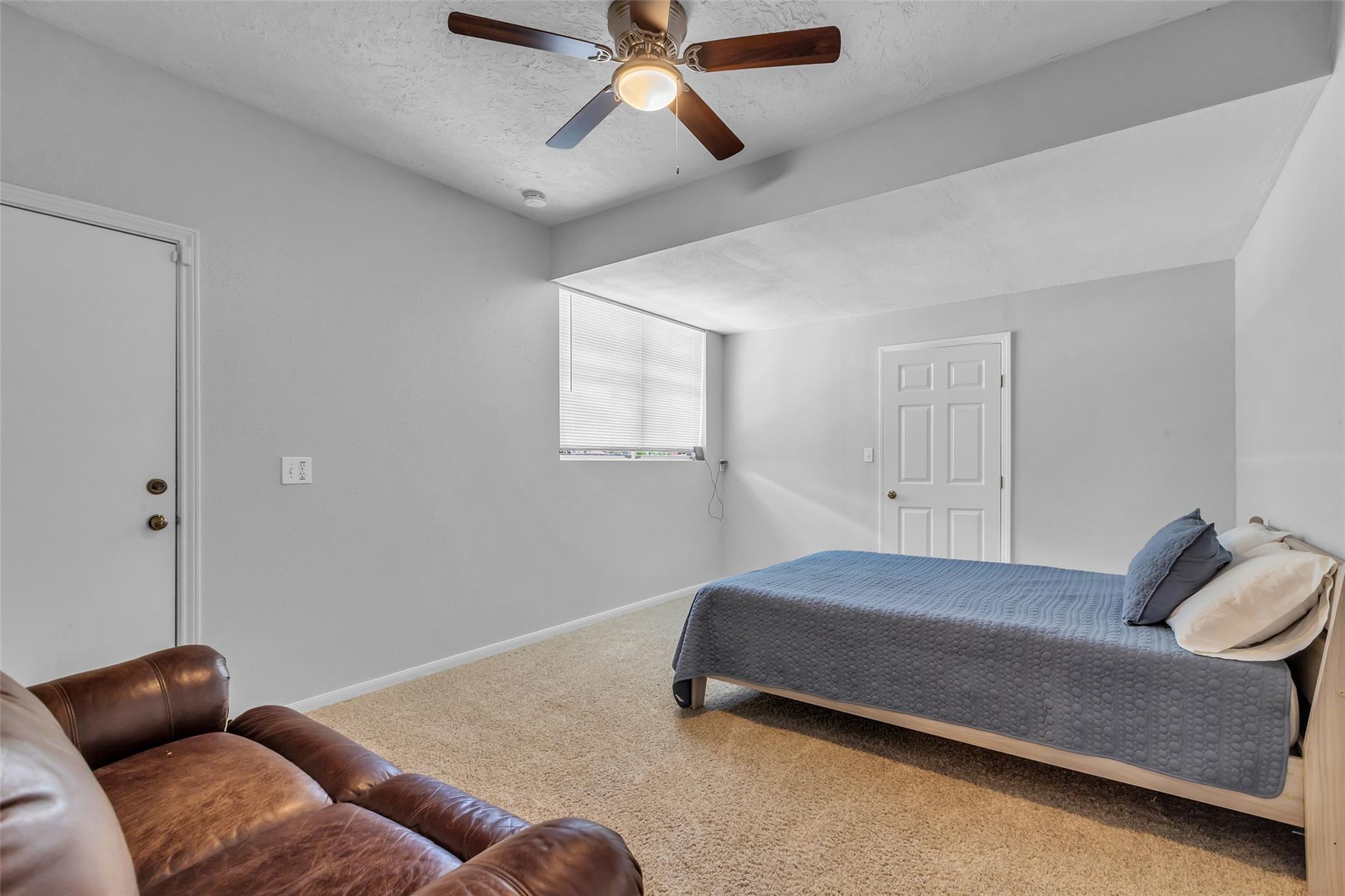 923 Paradise Lane