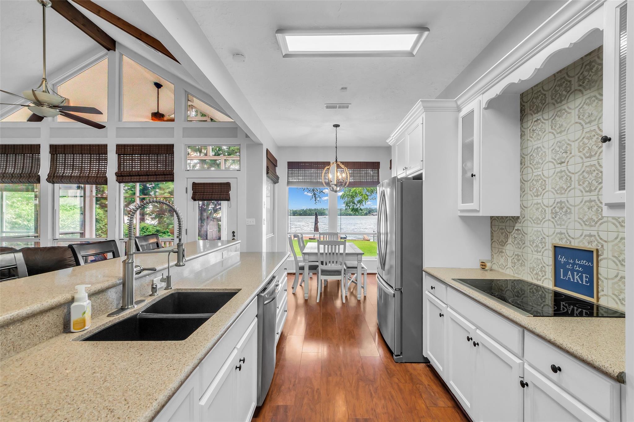 923 Paradise Lane