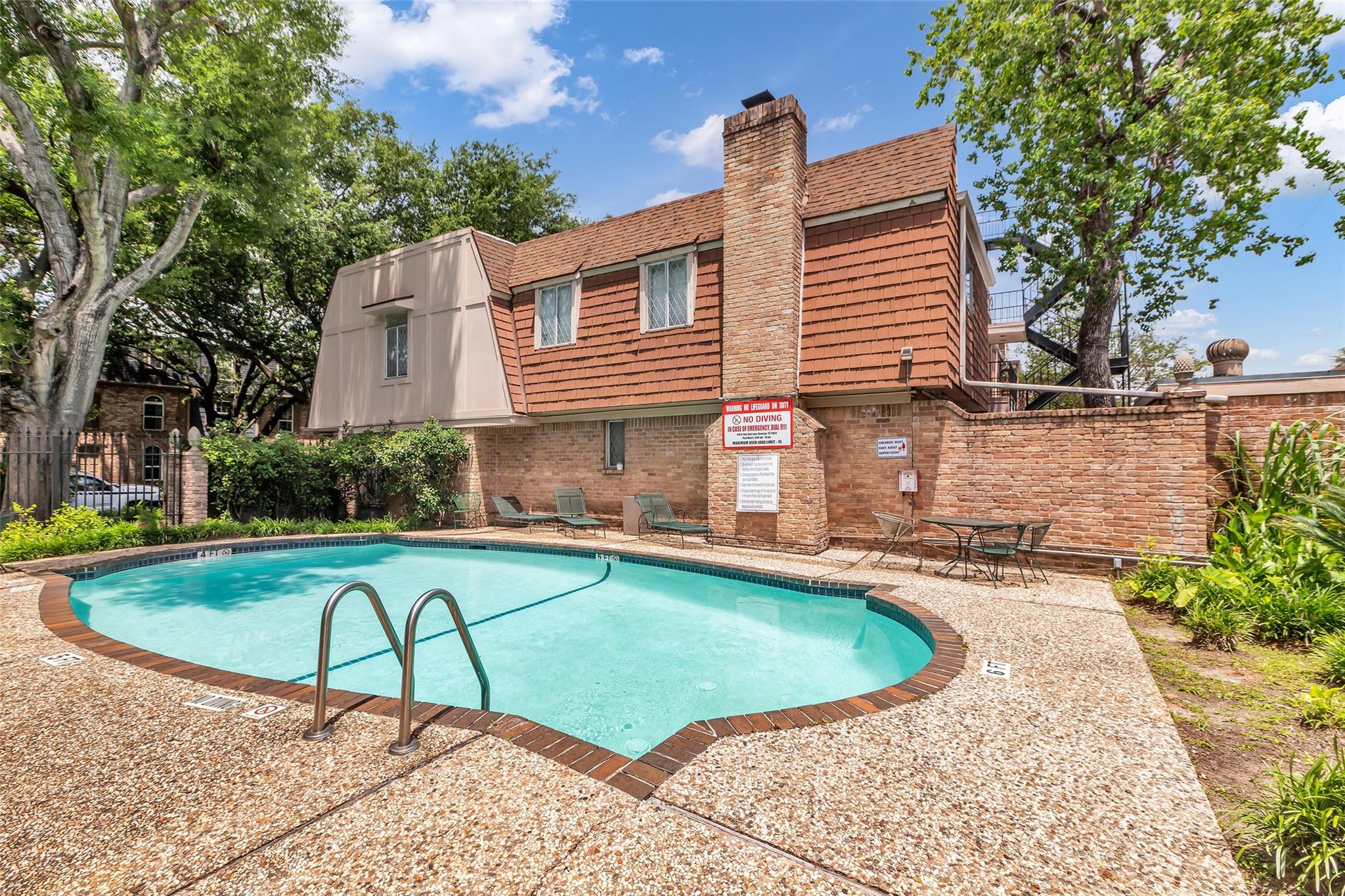 386 N Post Oak Lane