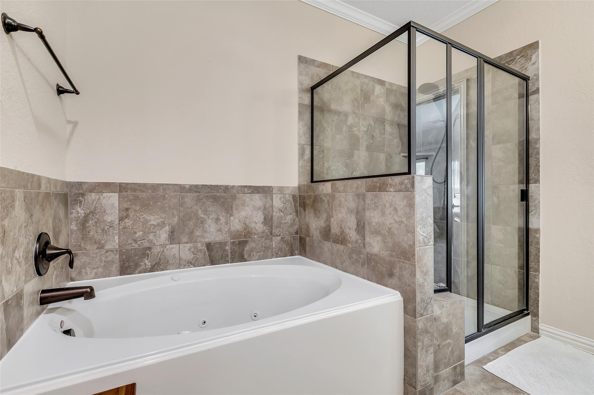 9023 S Comanche Circle